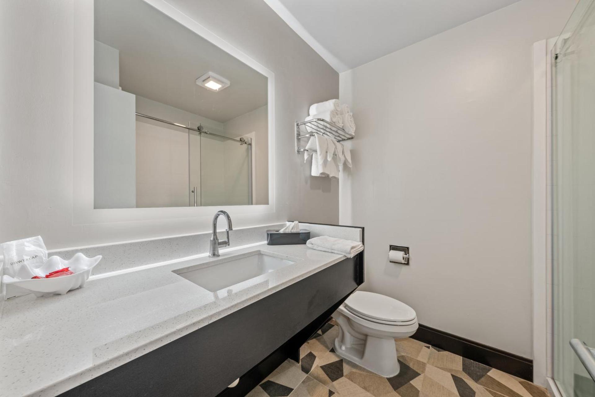 SureStay Hotel by Best Western Virginia Beach Royal Clipper photo 19