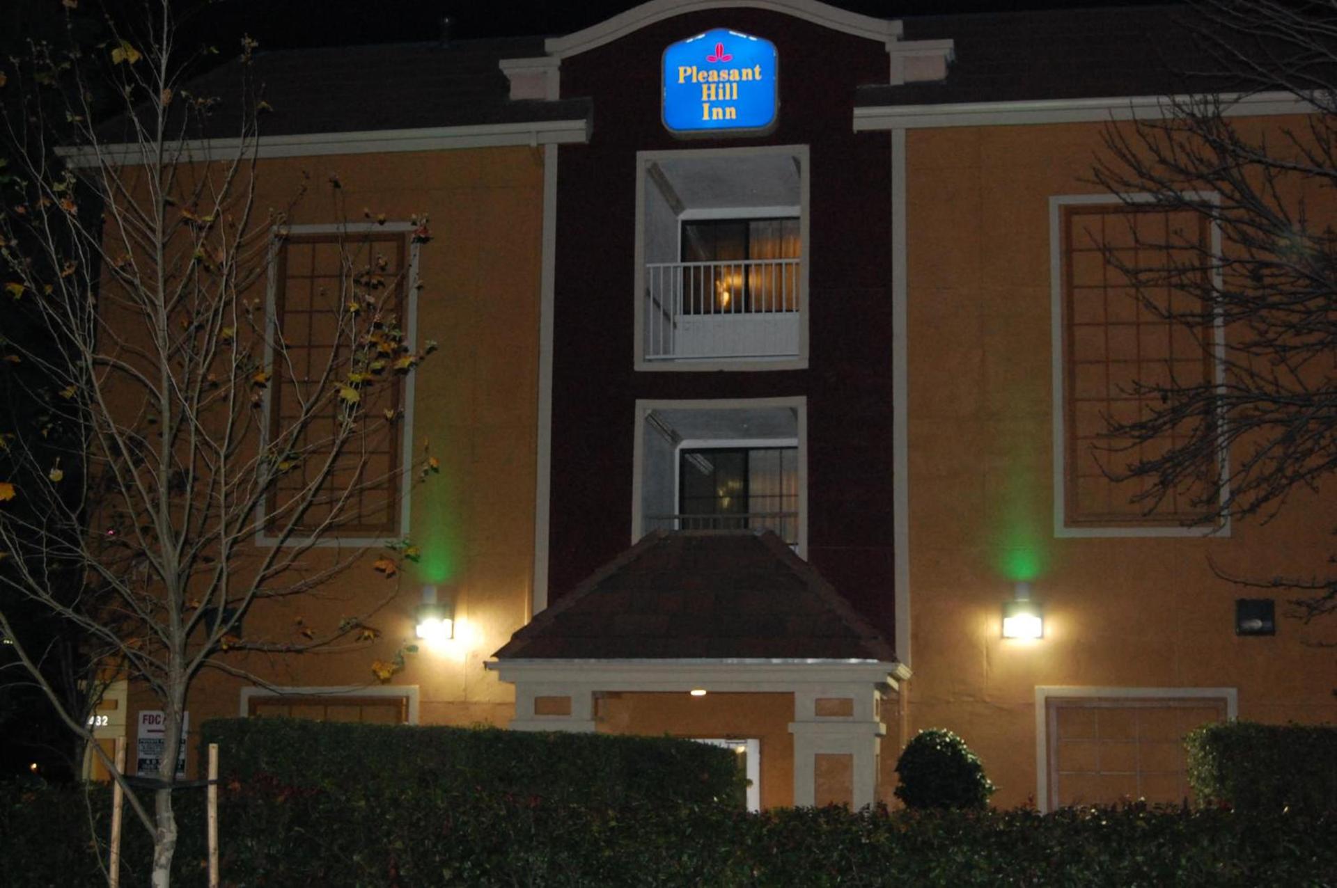 Pleasant Hill Inn photo 3