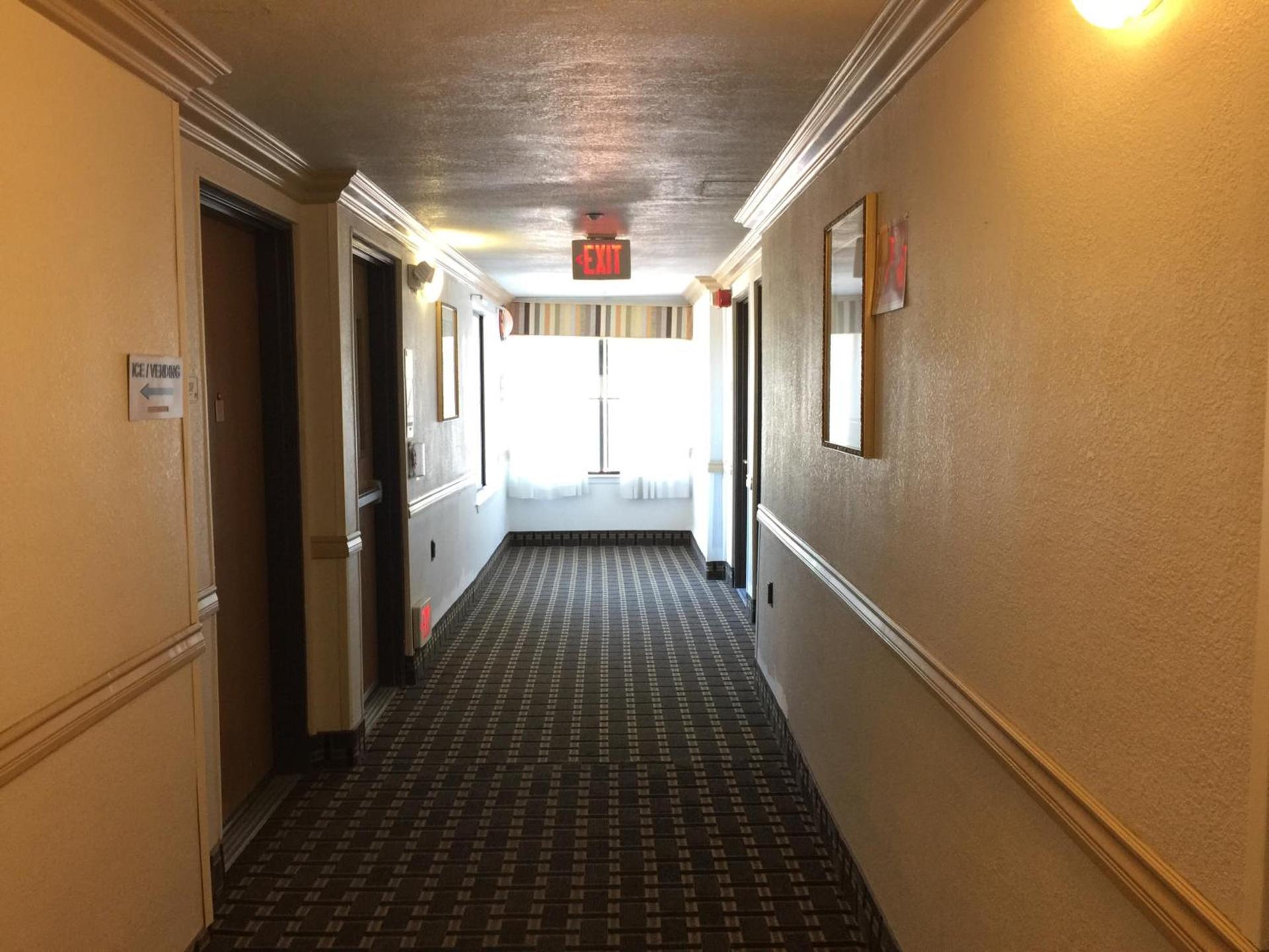 Pleasant Hill Inn photo 7