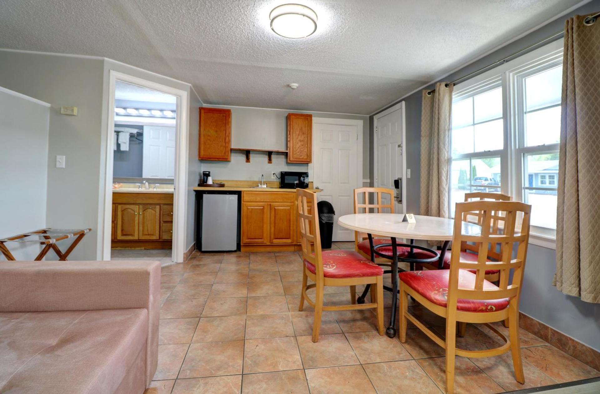 Windrift Motel photo 44