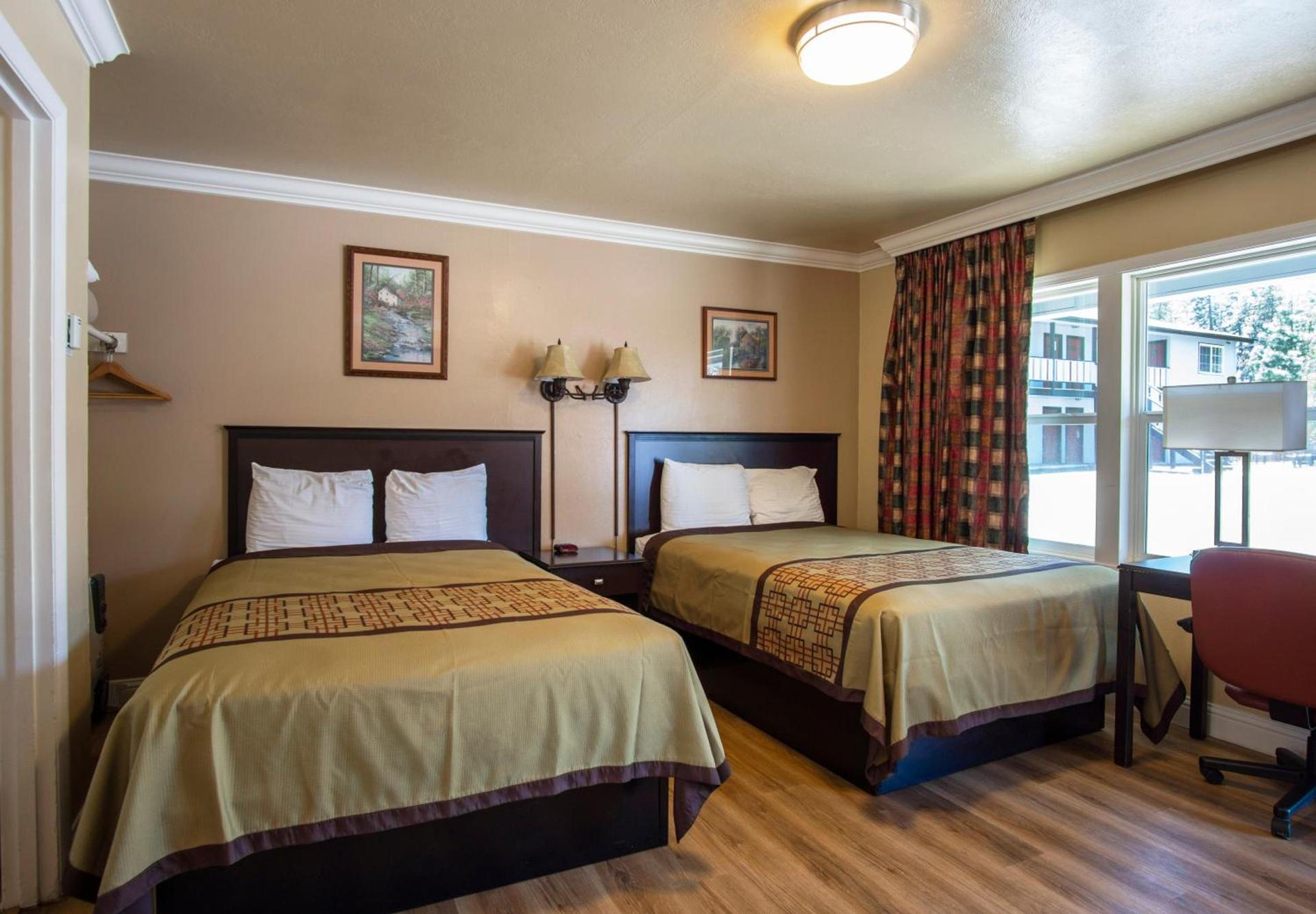 Charm Motel & Suites photo 4