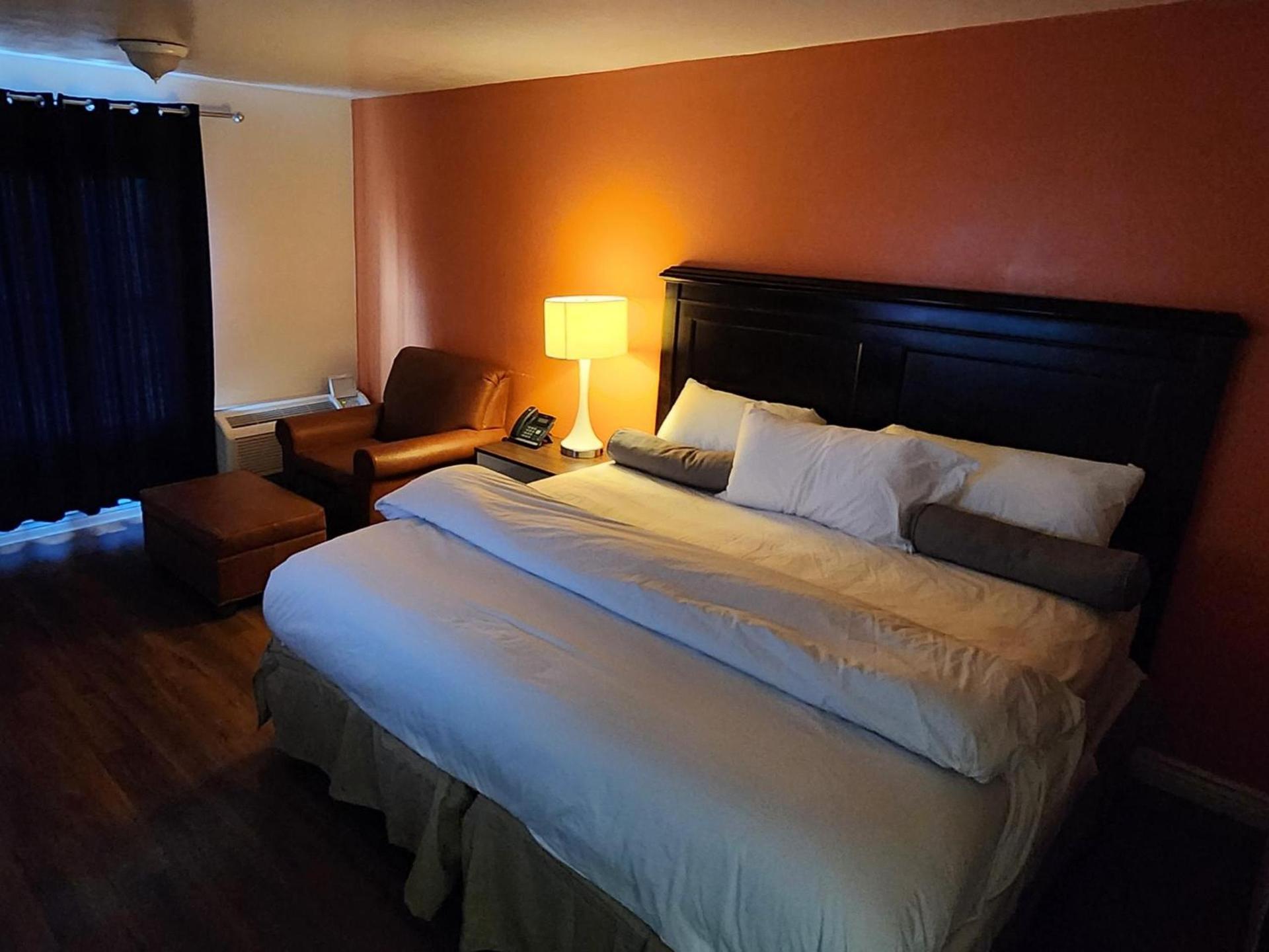 B&J HOTEL AND APARTMENTS photo 11