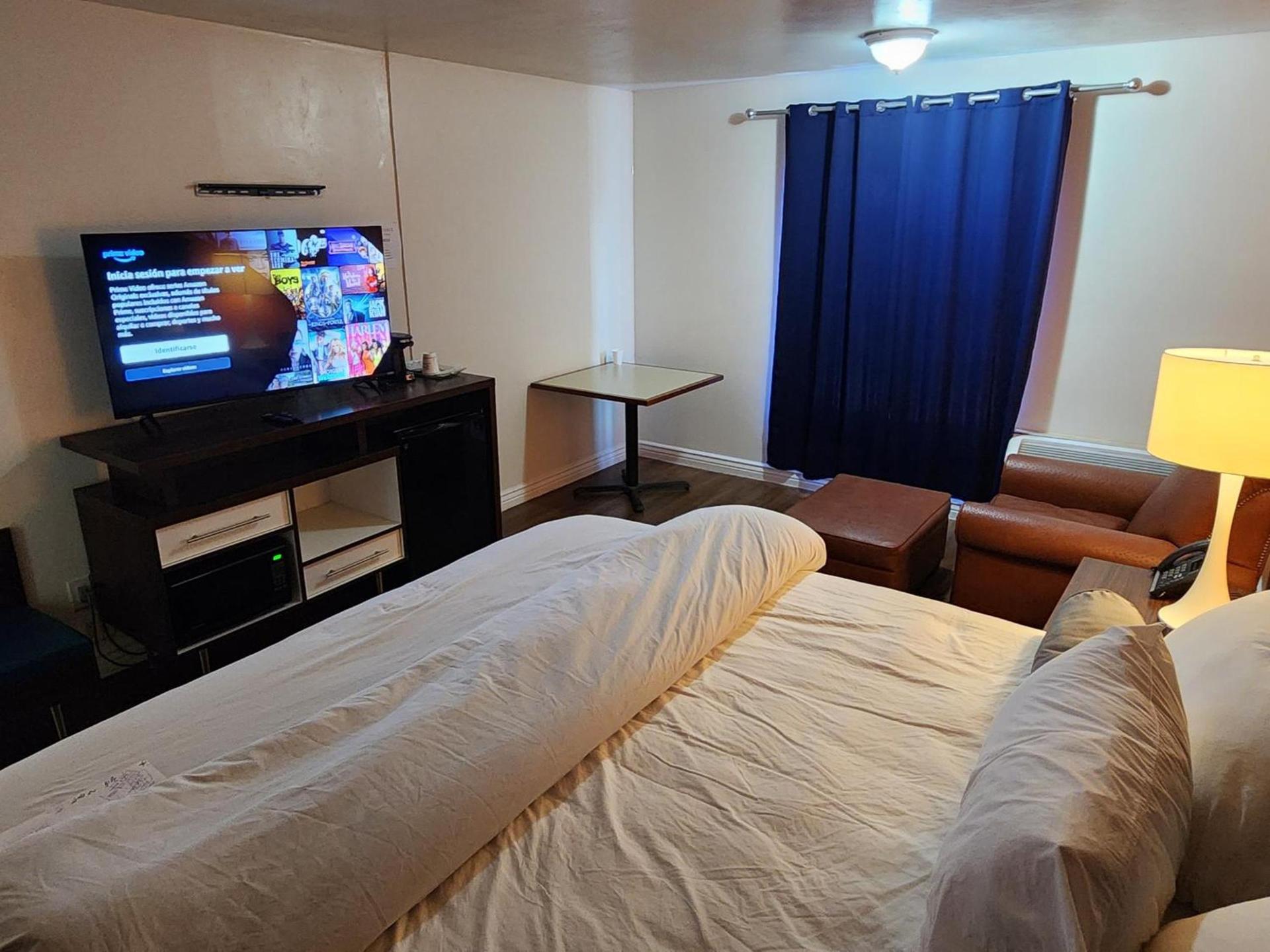 B&J HOTEL AND APARTMENTS photo 18