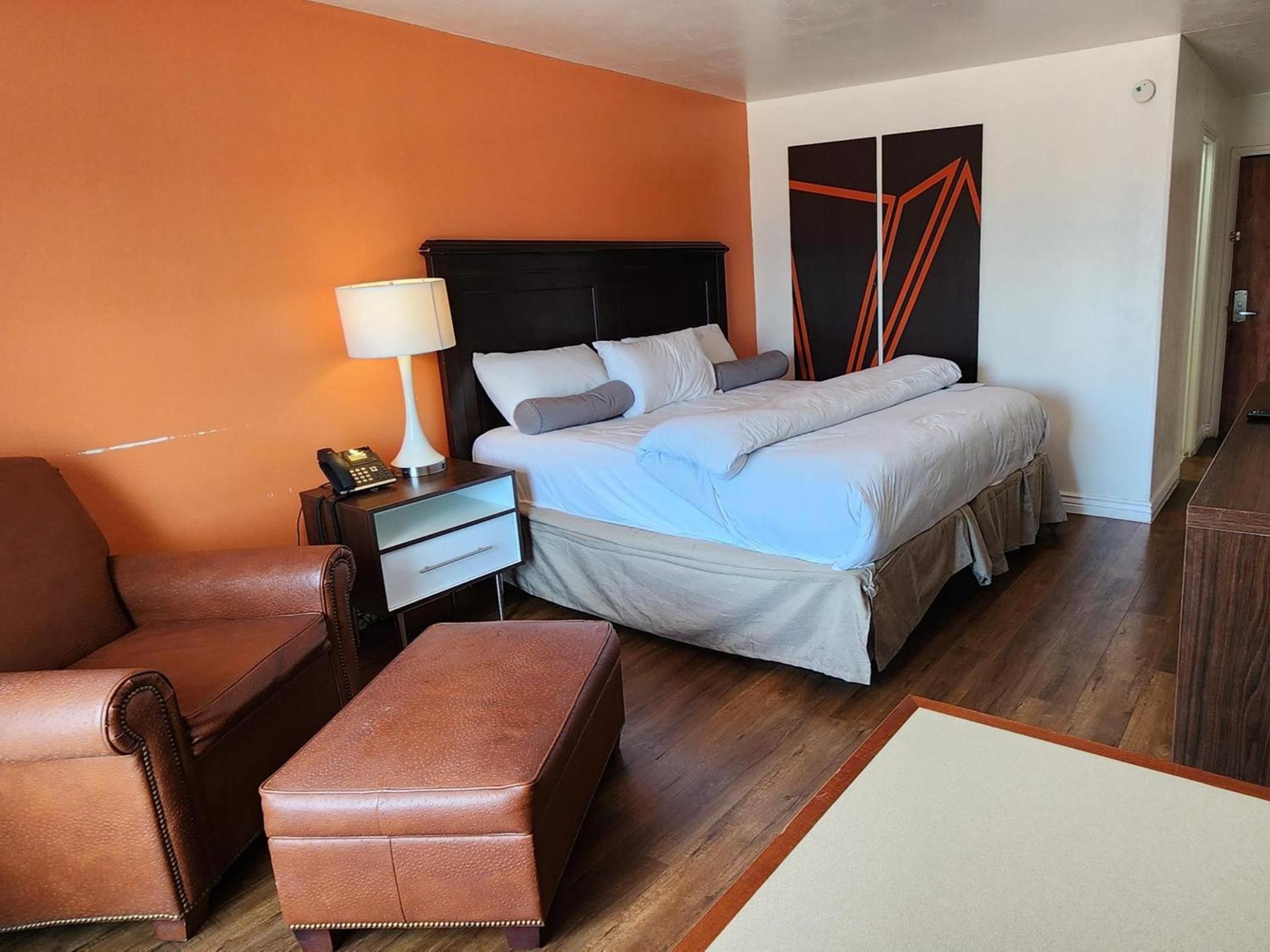 B&J HOTEL AND APARTMENTS photo 14