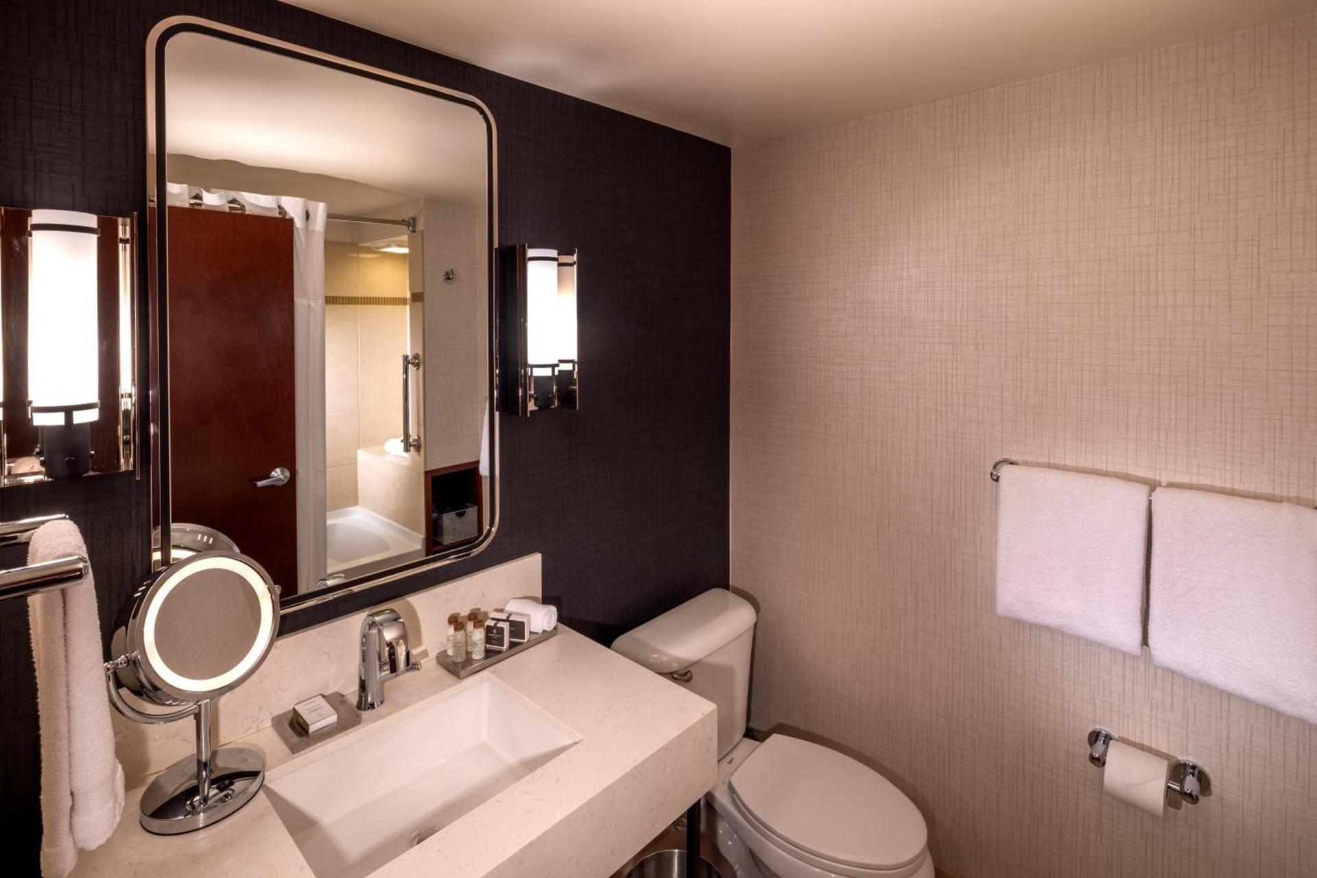 Silver Cloud Hotel - Seattle Stadium photo 46