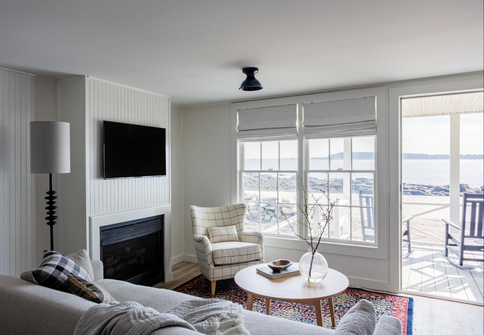 Bluebird Ocean Point Inn photo 13