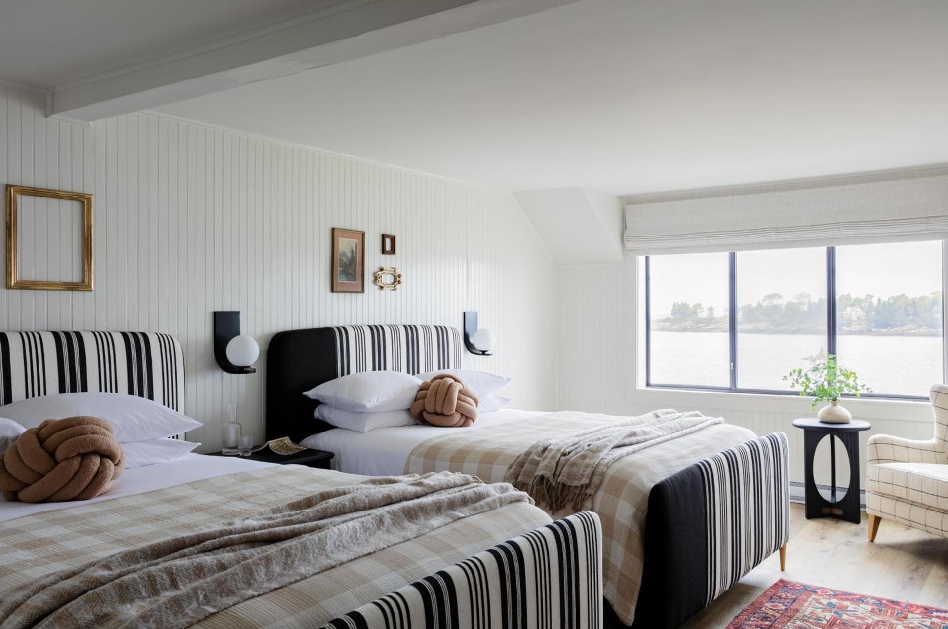 Bluebird Ocean Point Inn photo 36