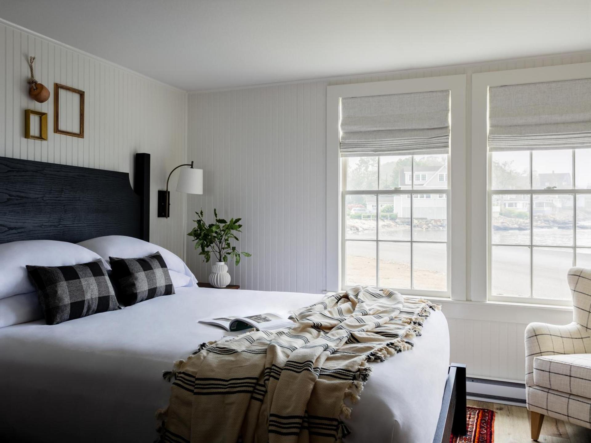 Bluebird Ocean Point Inn photo 18