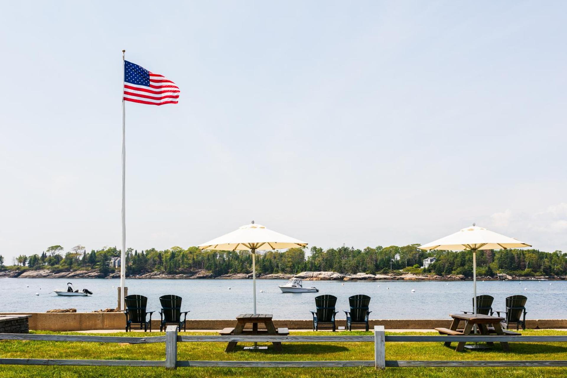 Bluebird Ocean Point Inn photo 7