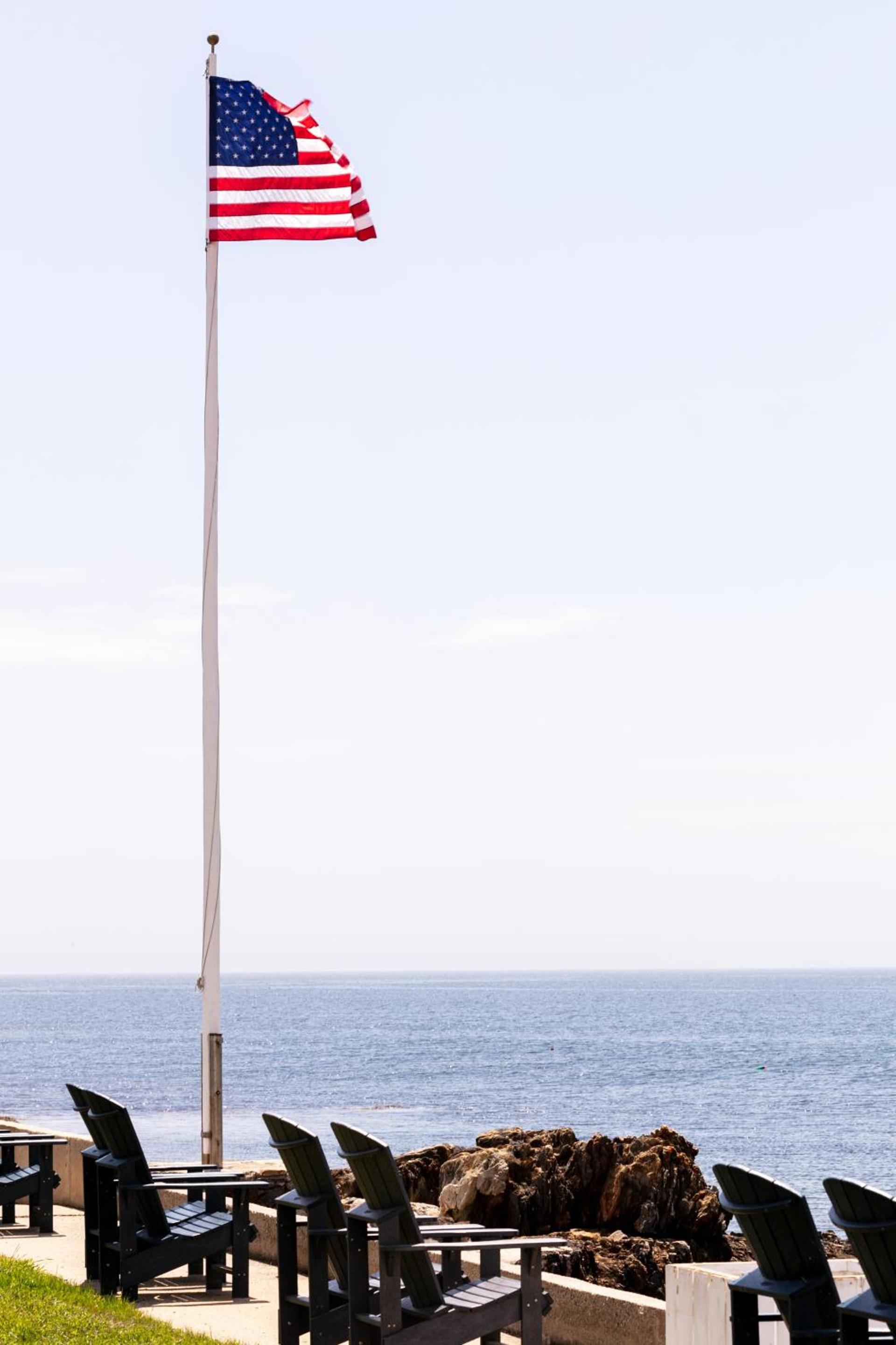 Bluebird Ocean Point Inn photo 16