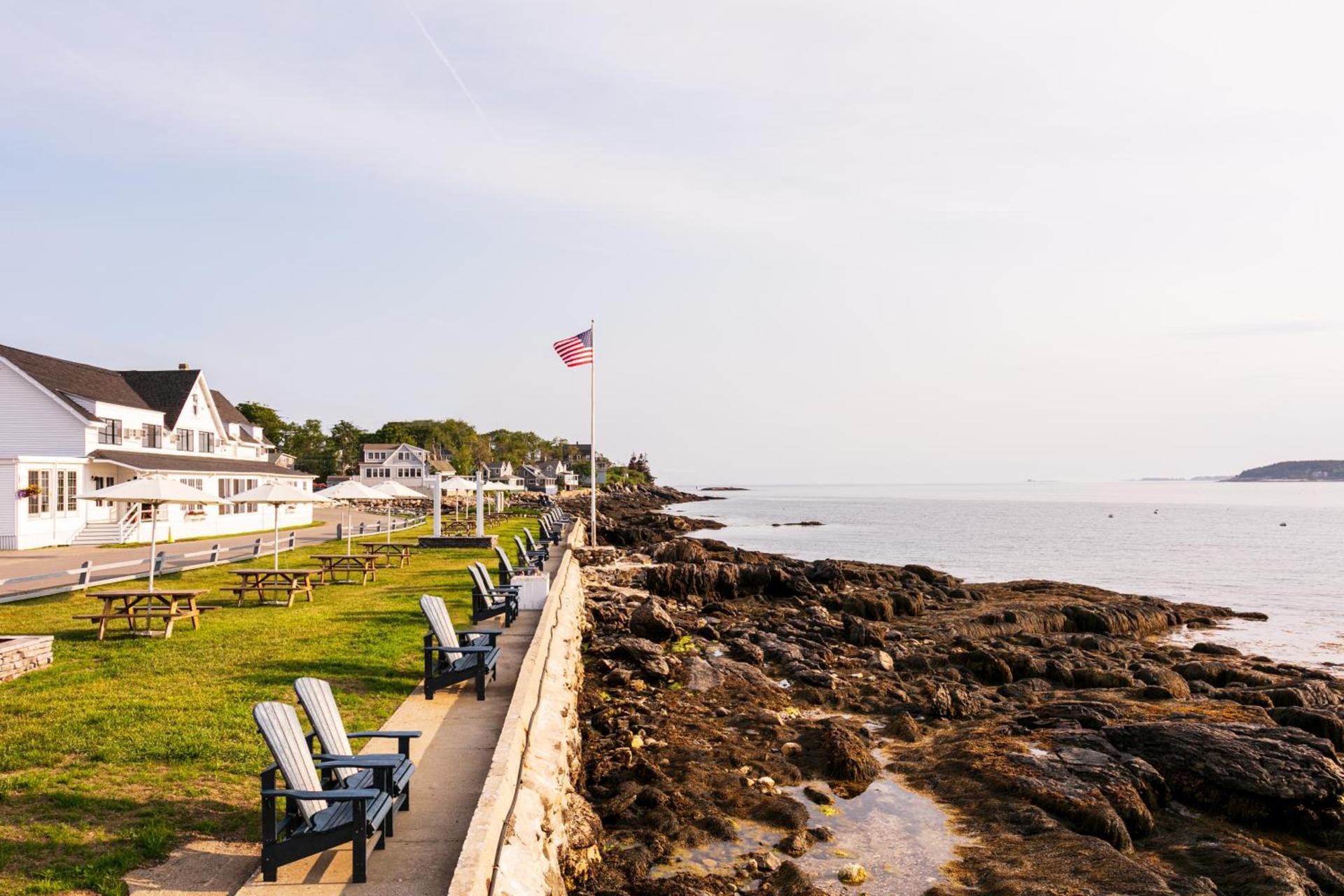 Bluebird Ocean Point Inn photo 1