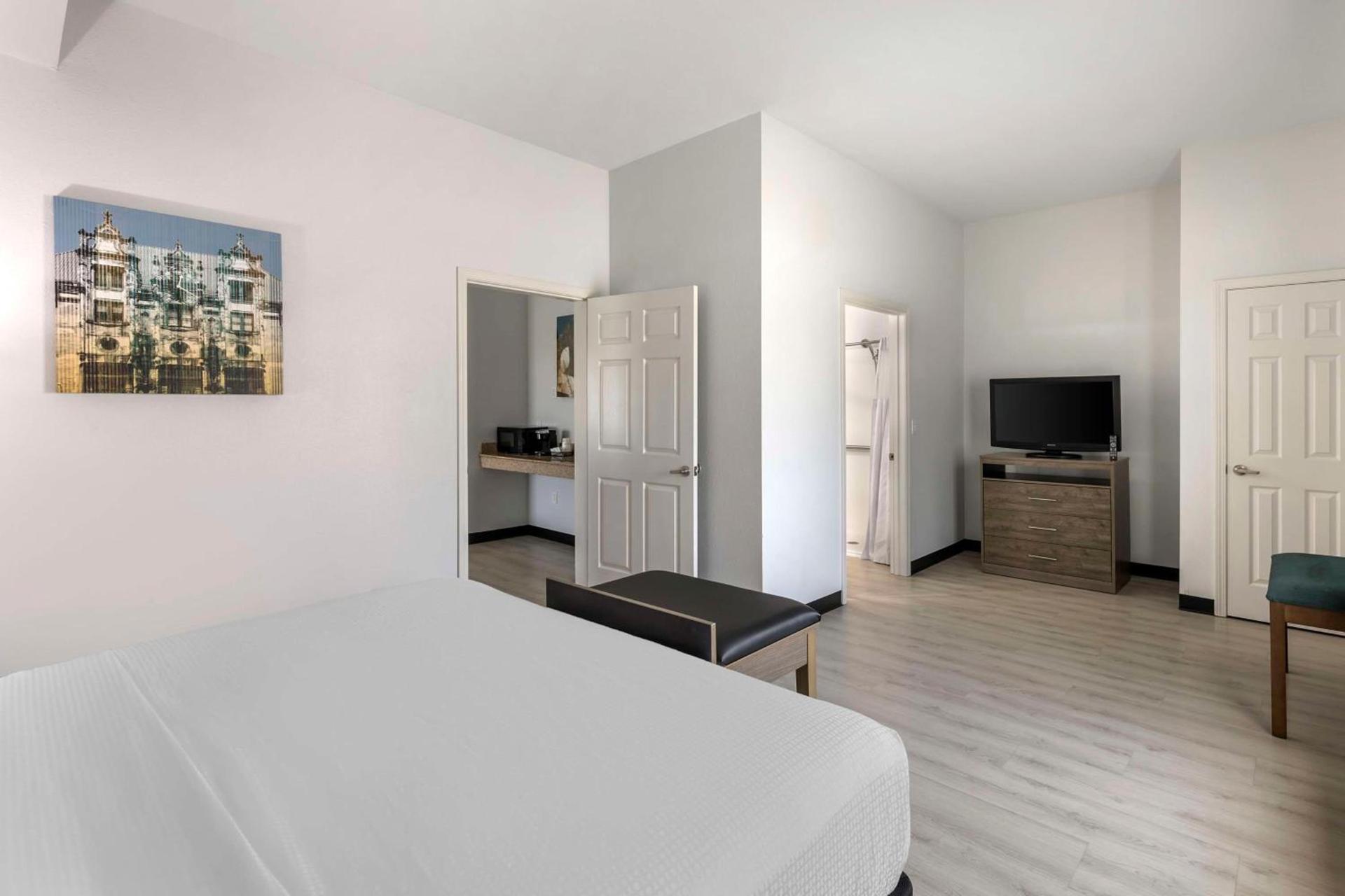 Best Western Plus MidAmerica Hotel photo 11