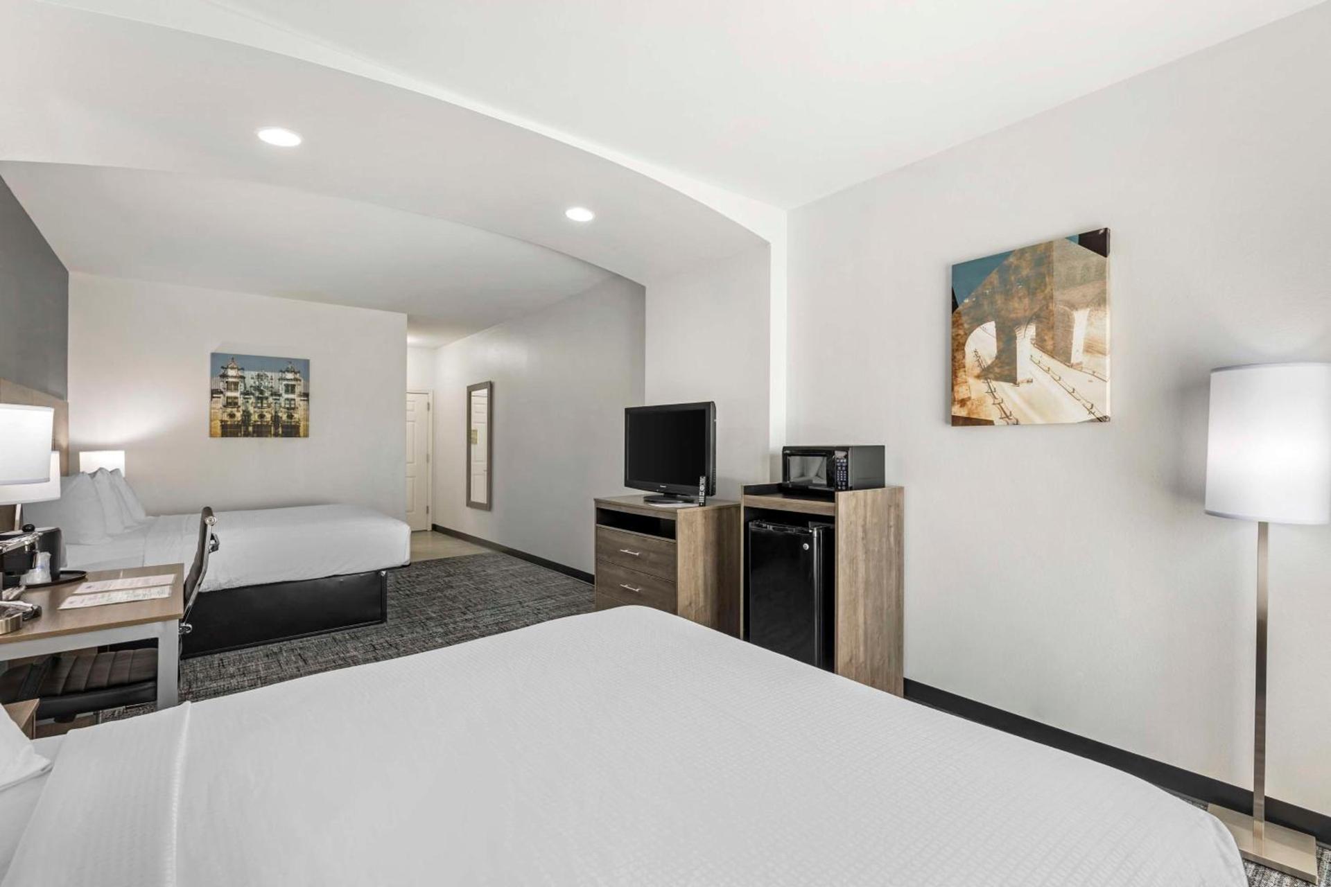 Best Western Plus MidAmerica Hotel photo 13