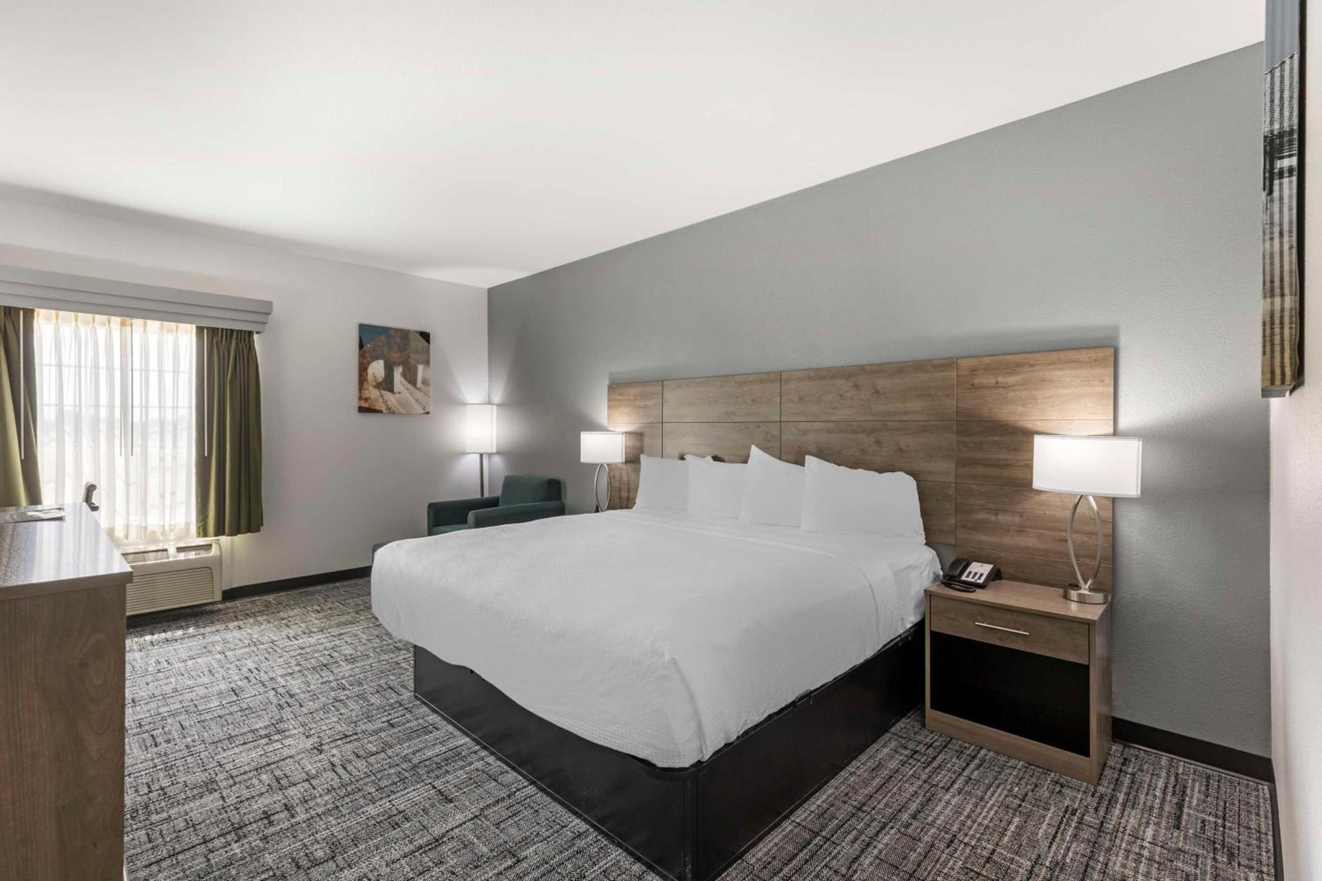 Best Western Plus MidAmerica Hotel photo 19