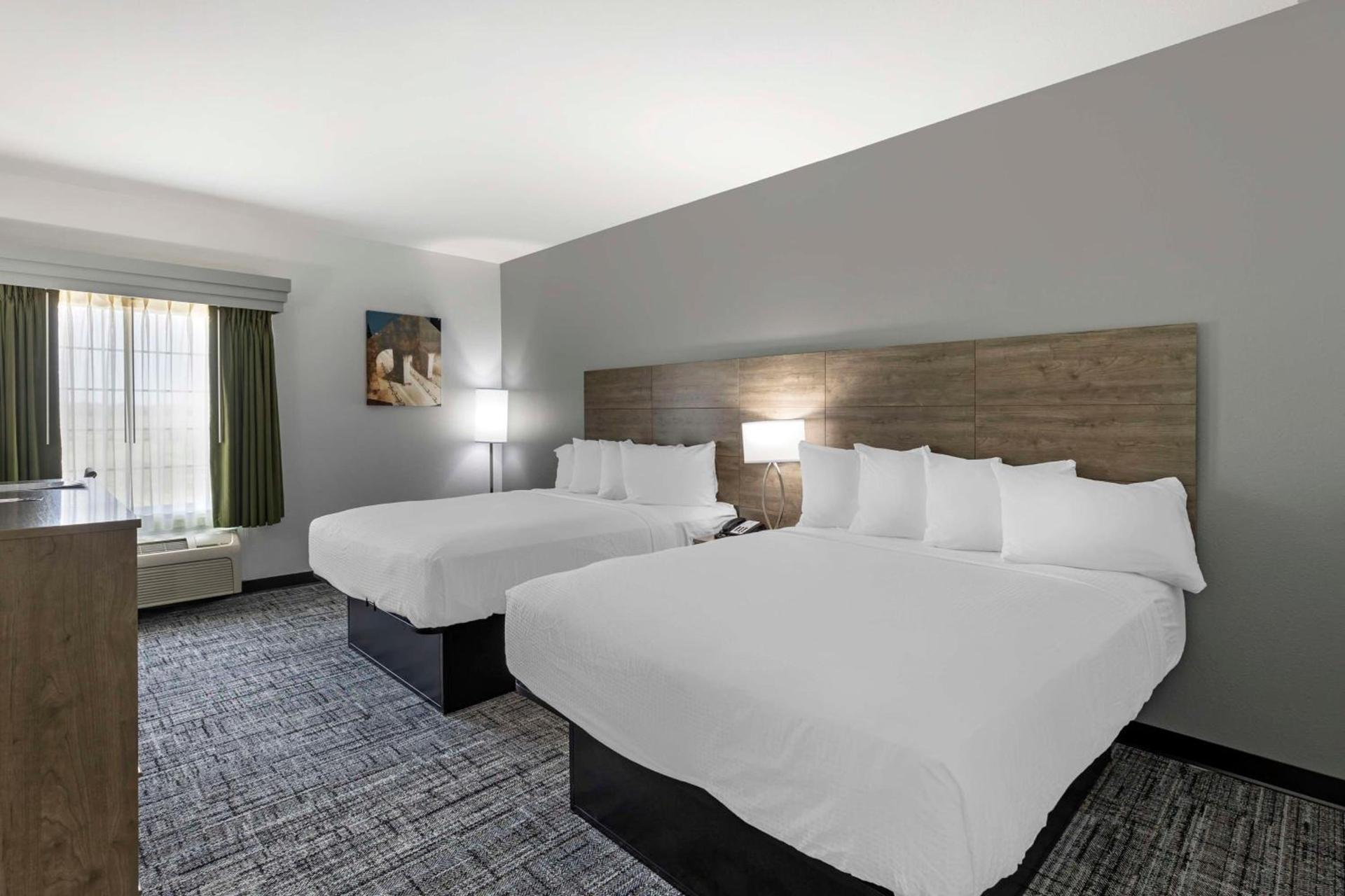 Best Western Plus MidAmerica Hotel photo 6