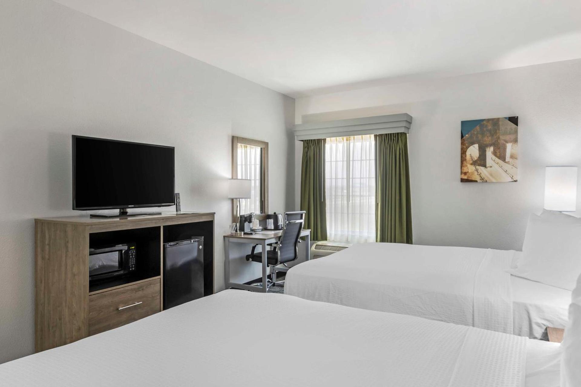 Best Western Plus MidAmerica Hotel photo 25