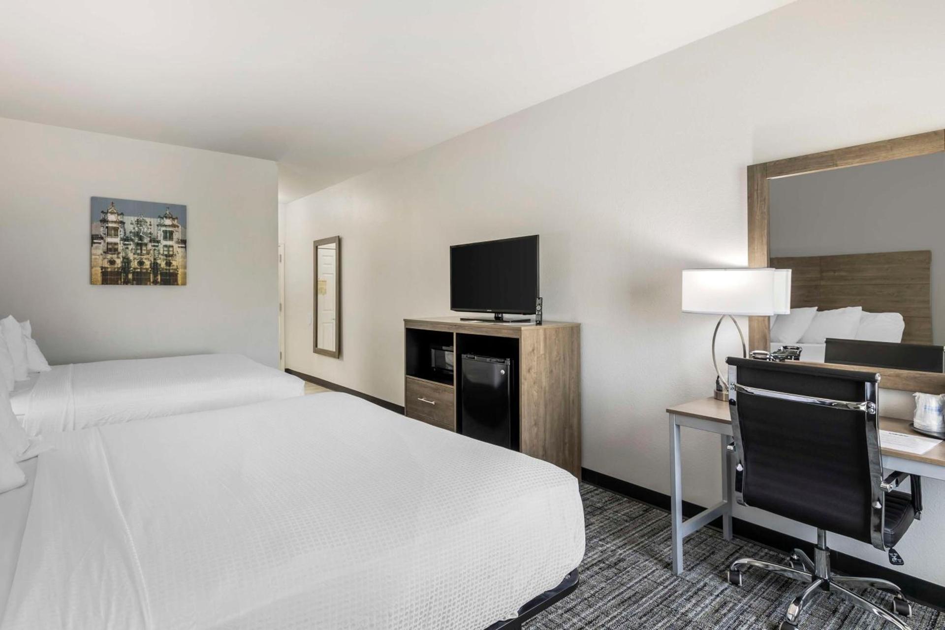 Best Western Plus MidAmerica Hotel photo 26