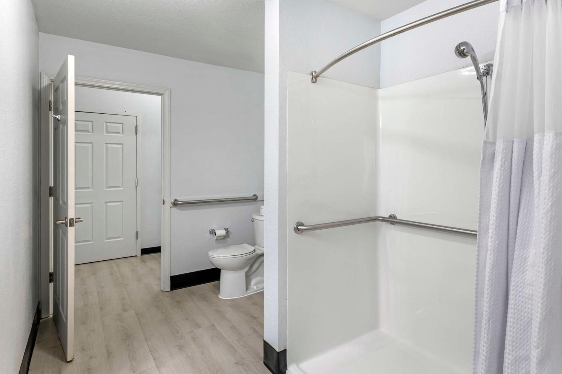 Best Western Plus MidAmerica Hotel photo 30