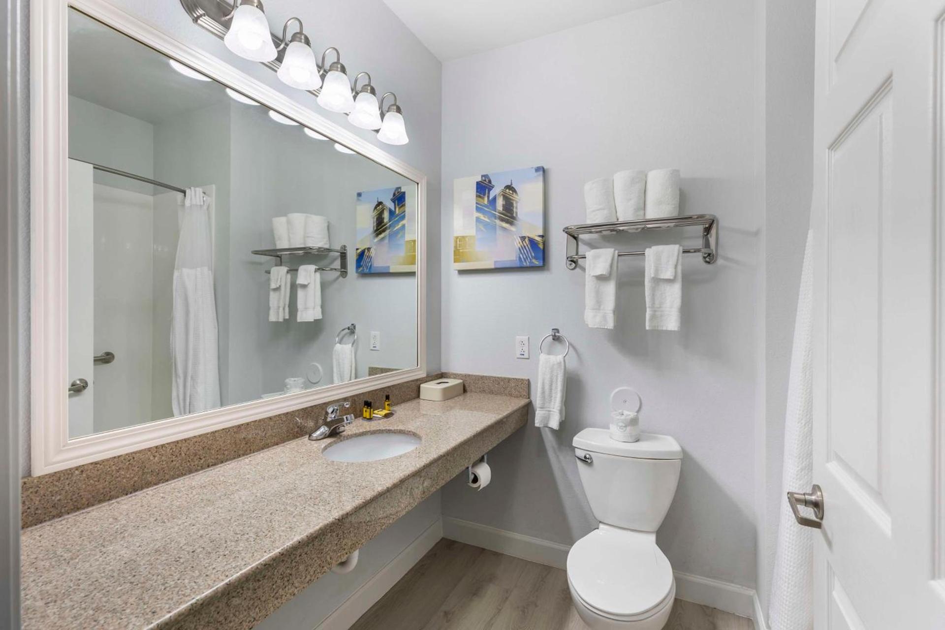 Best Western Plus MidAmerica Hotel photo 31