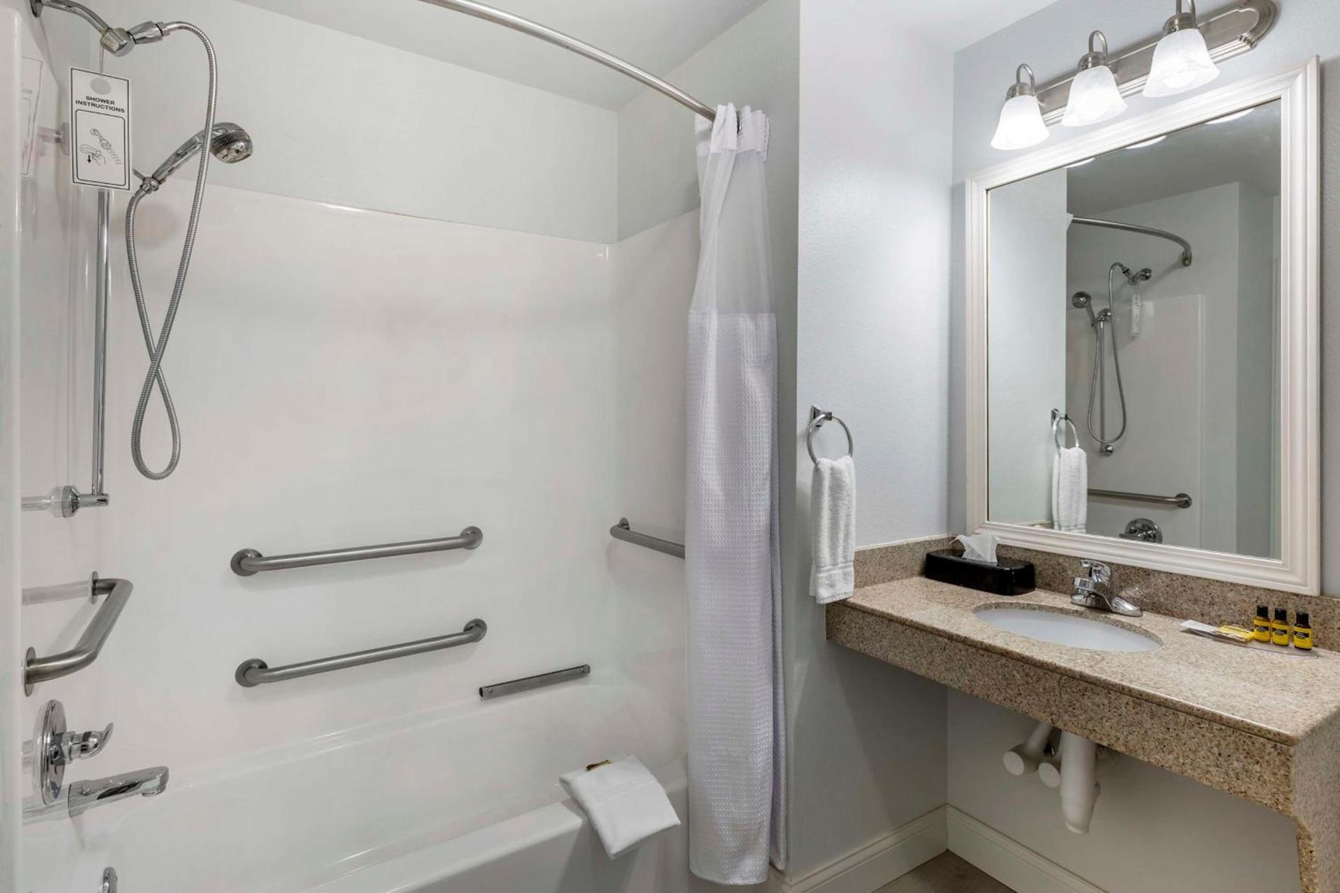 Best Western Plus MidAmerica Hotel photo 32