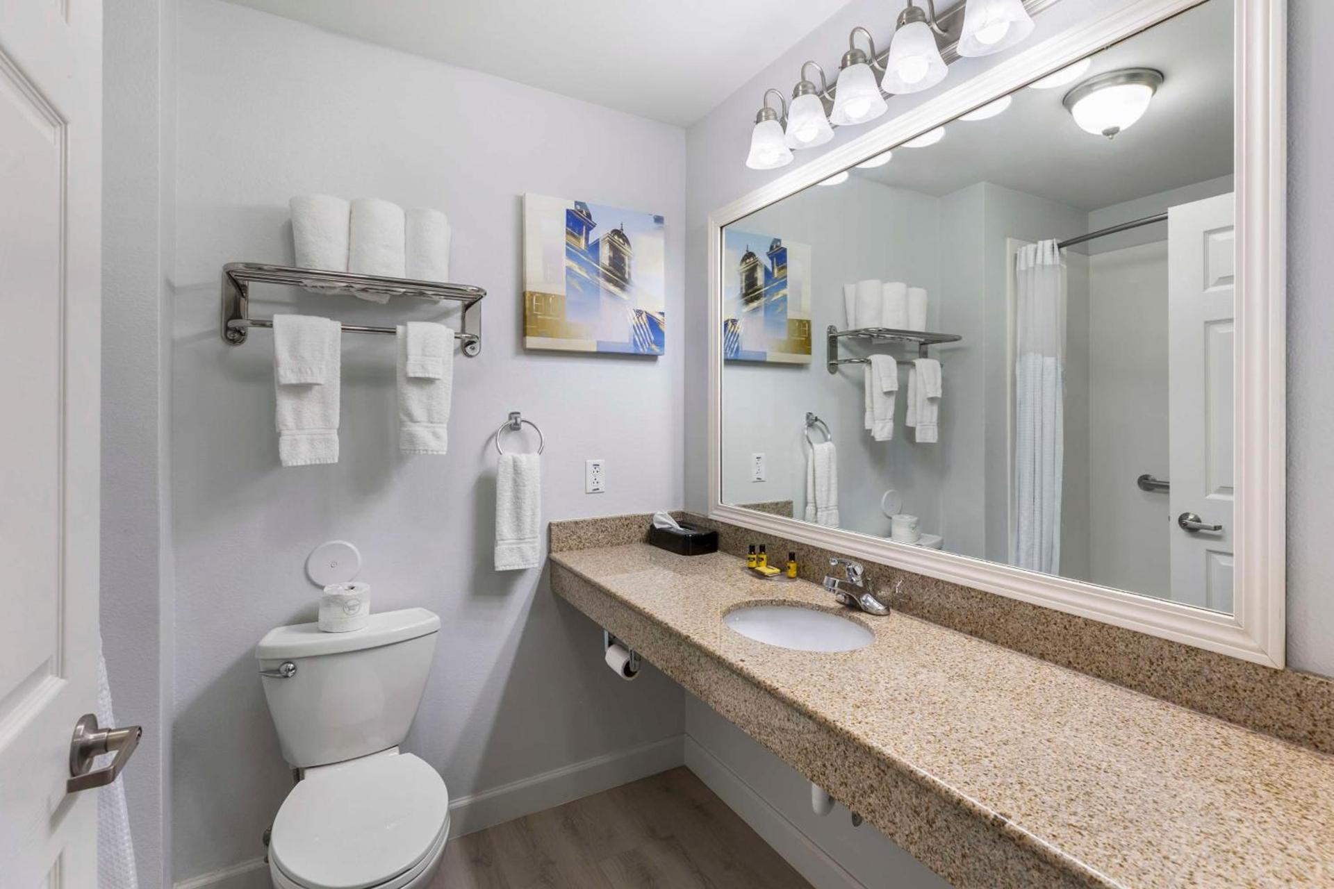 Best Western Plus MidAmerica Hotel photo 33