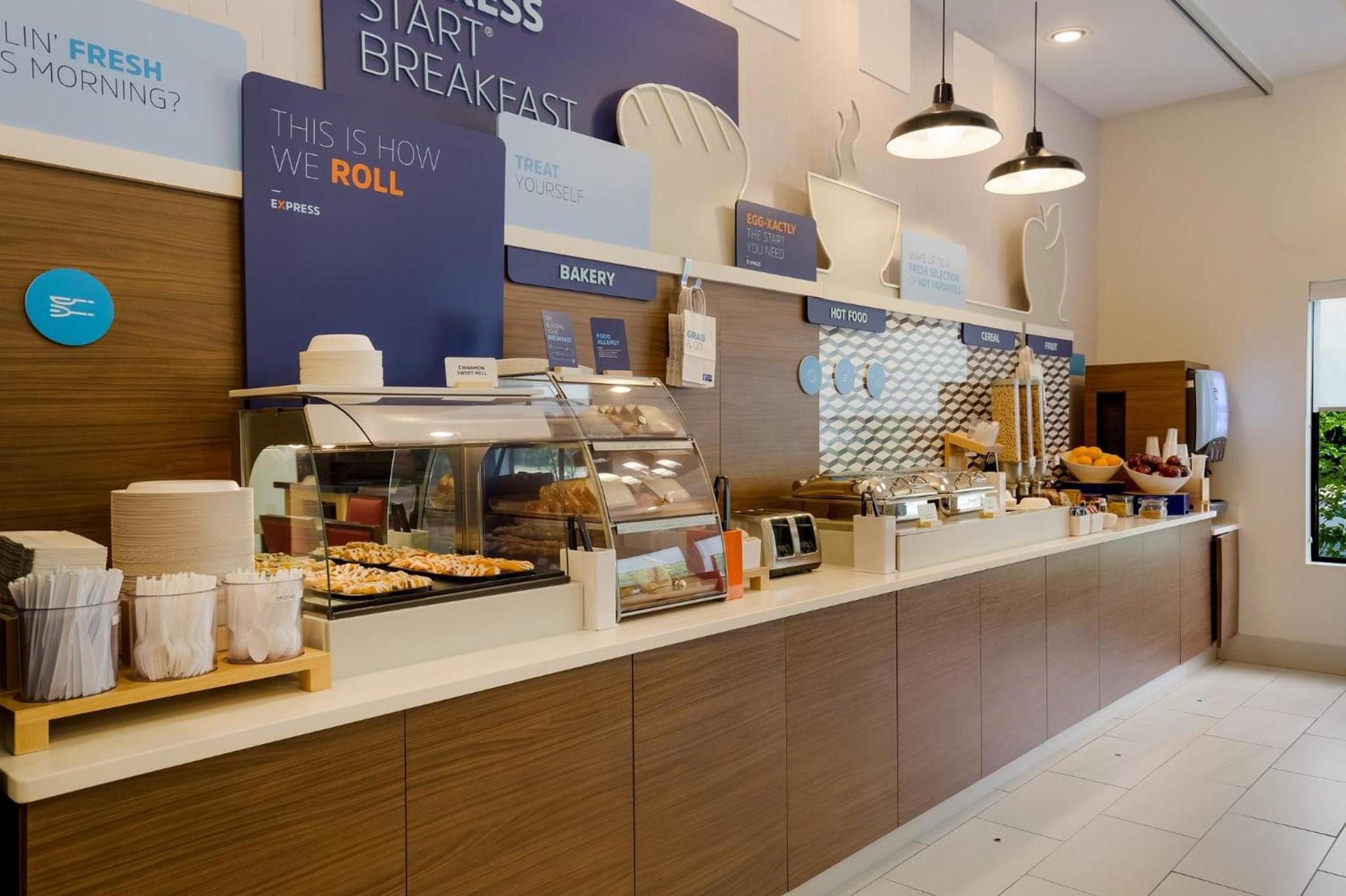 Holiday Inn Express Hotel & Suites Newton Sparta by IHG photo 52