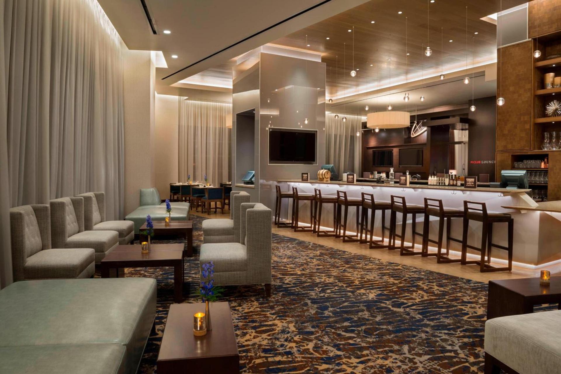 Buffalo Marriott at LECOM HARBORCENTER photo 32