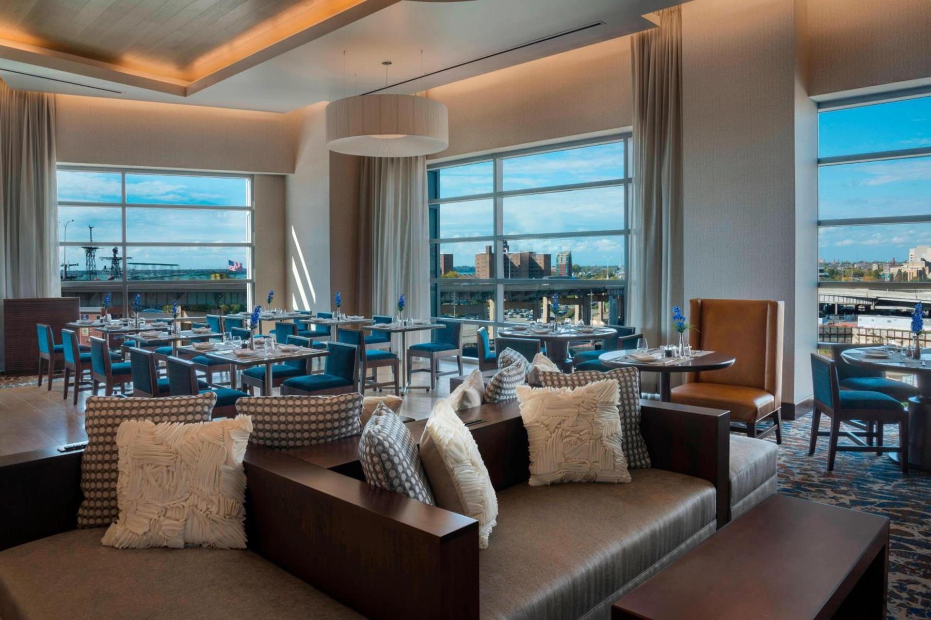 Buffalo Marriott at LECOM HARBORCENTER photo 33