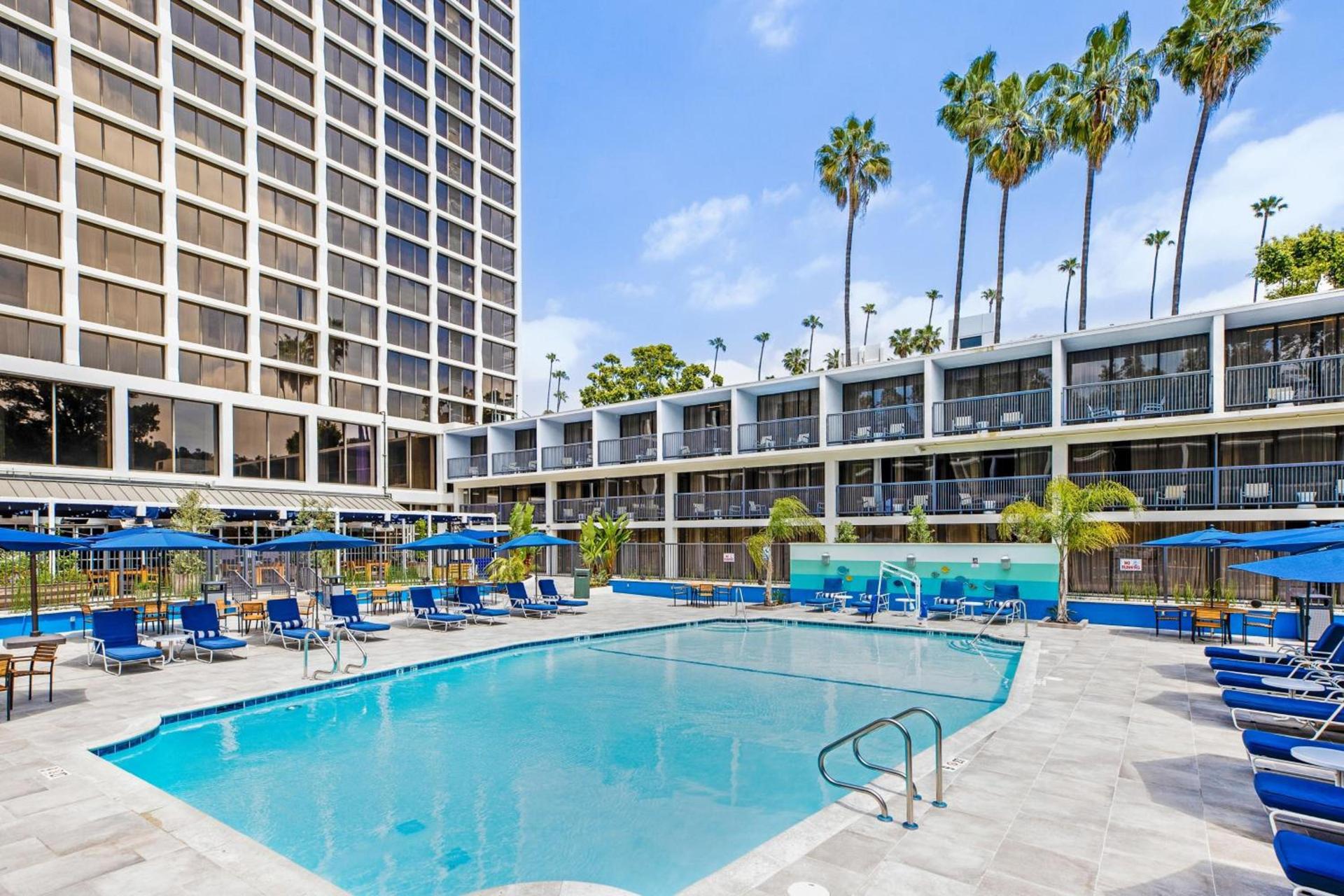 Sheraton Universal photo 74