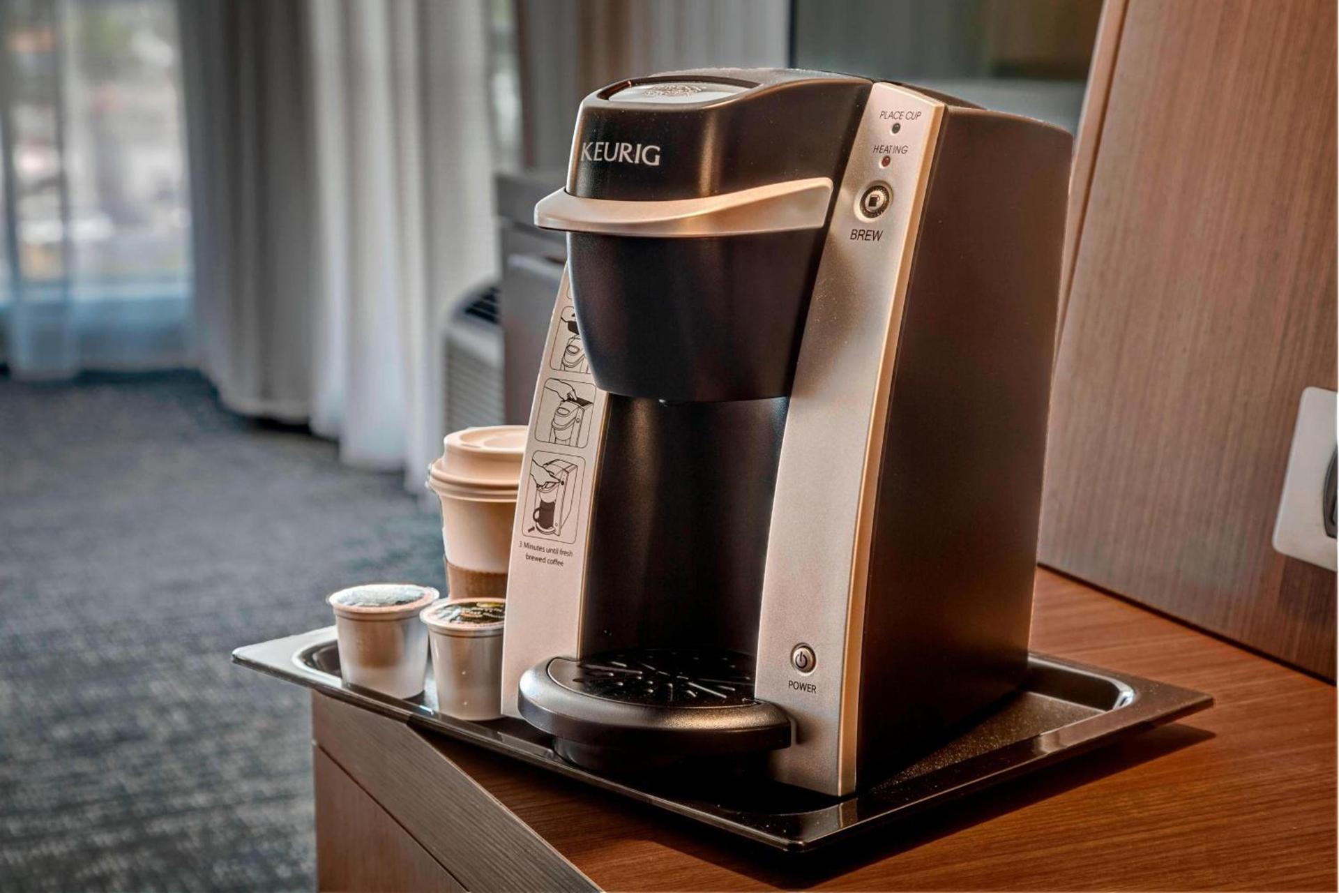 Courtyard by Marriott Westbury Long Island photo 10