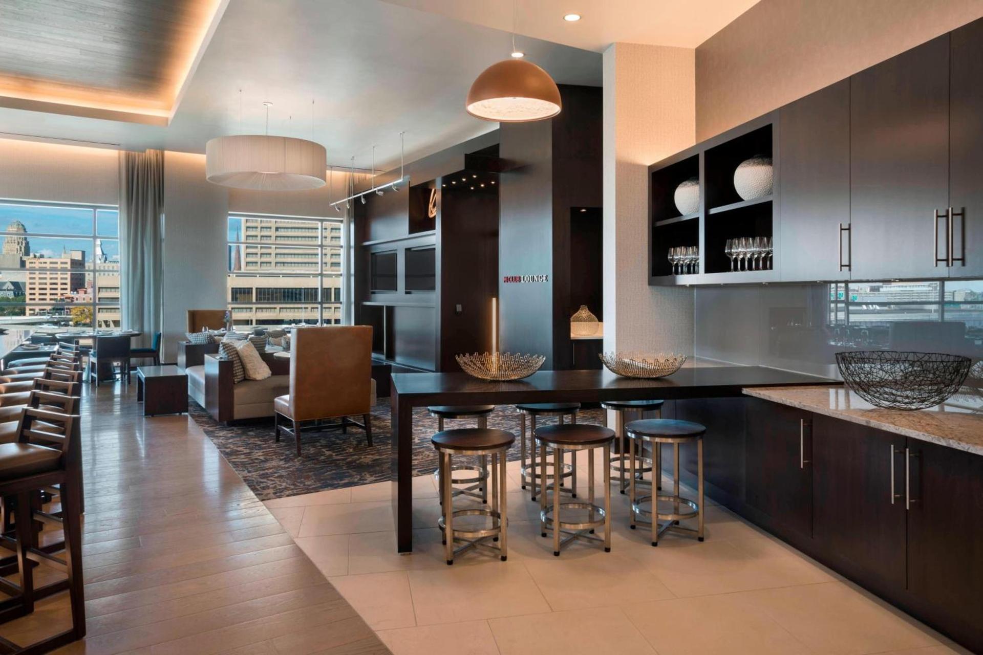 Buffalo Marriott at LECOM HARBORCENTER photo 34