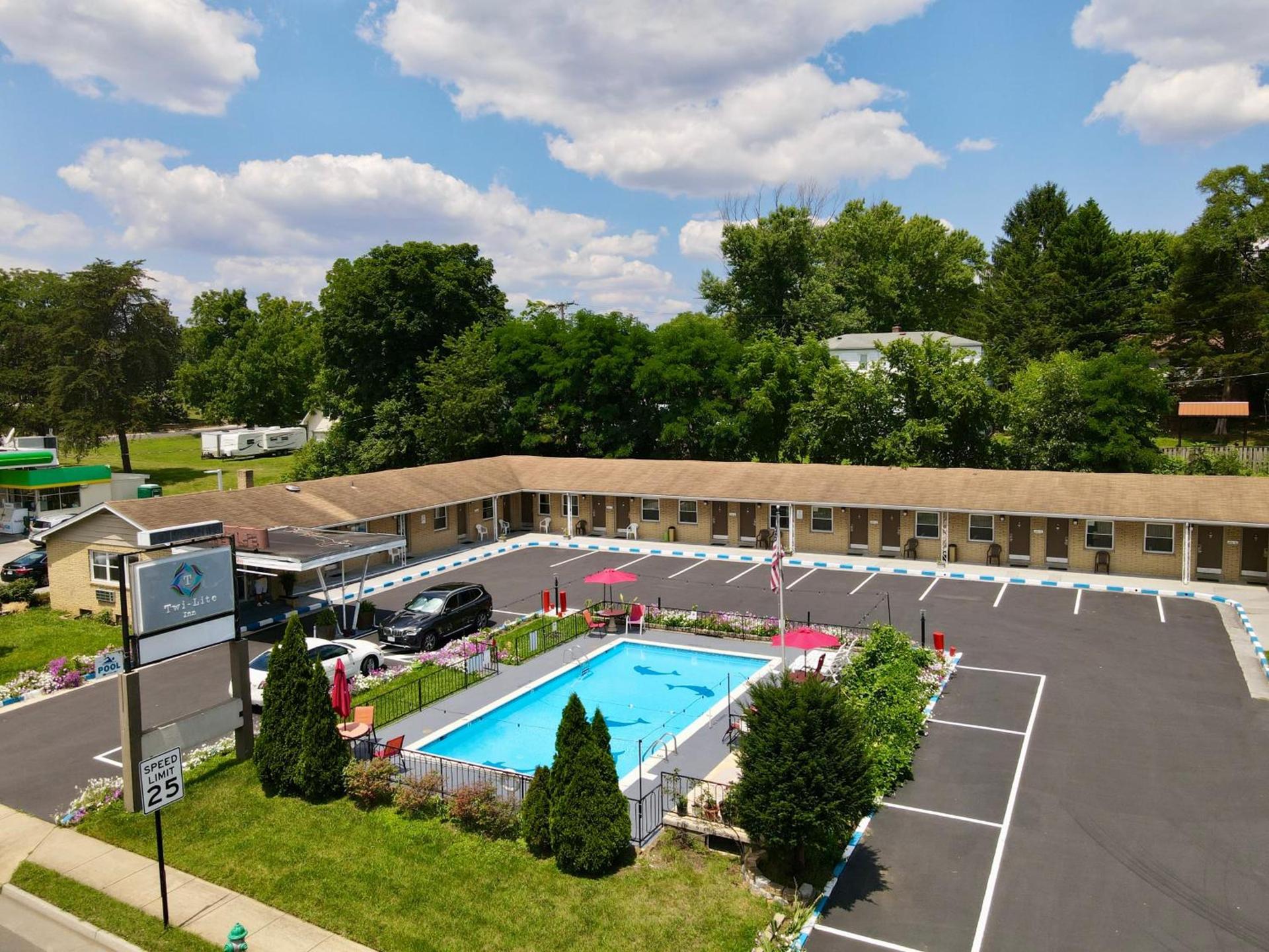 Twi-Lite Inn photo 20