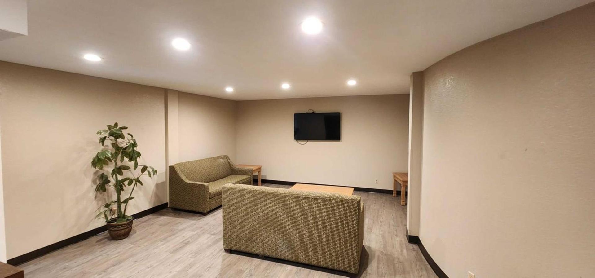Days Inn by Wyndham Fort Wright Cincinnati Area photo 14