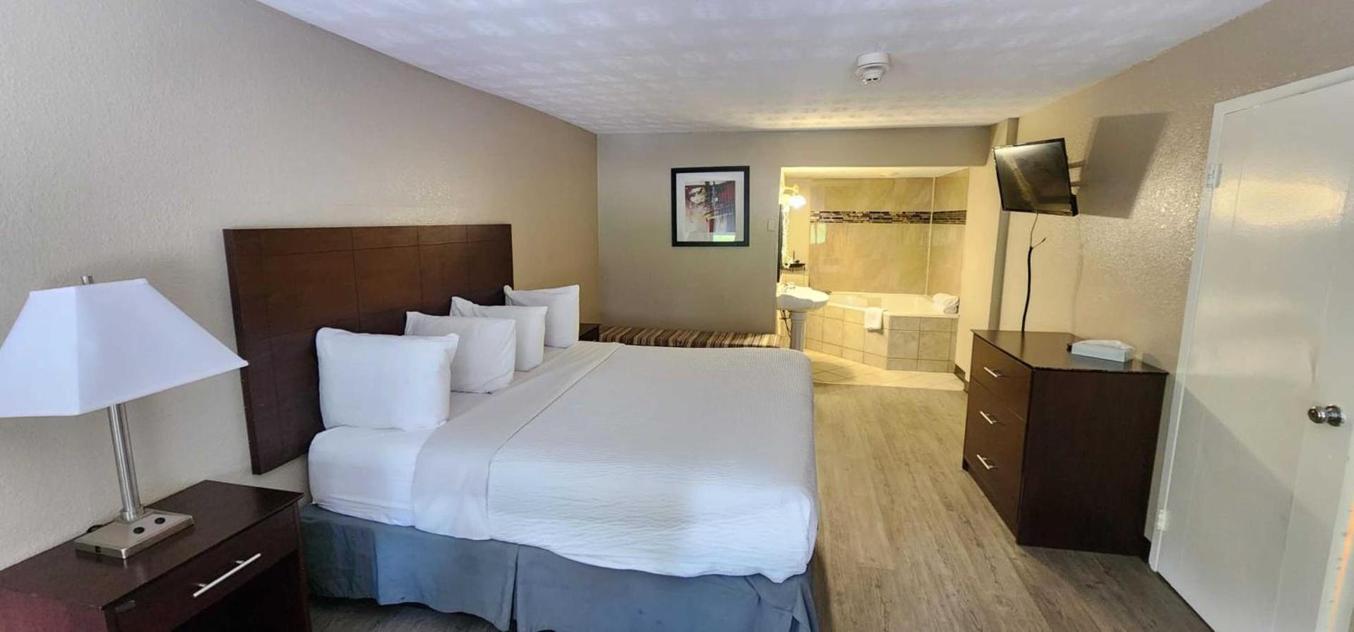 Days Inn by Wyndham Fort Wright Cincinnati Area photo 15