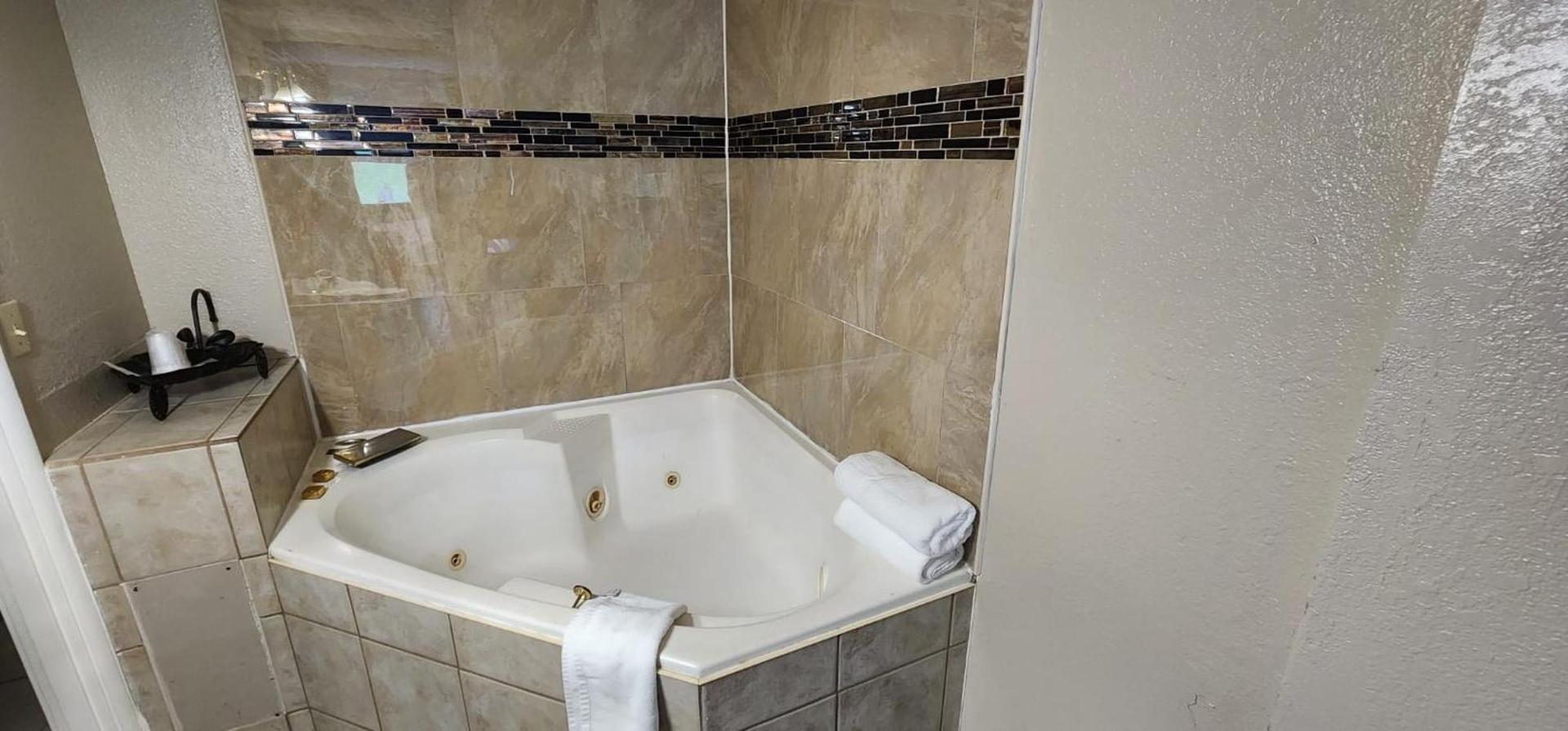 Days Inn by Wyndham Fort Wright Cincinnati Area photo 16