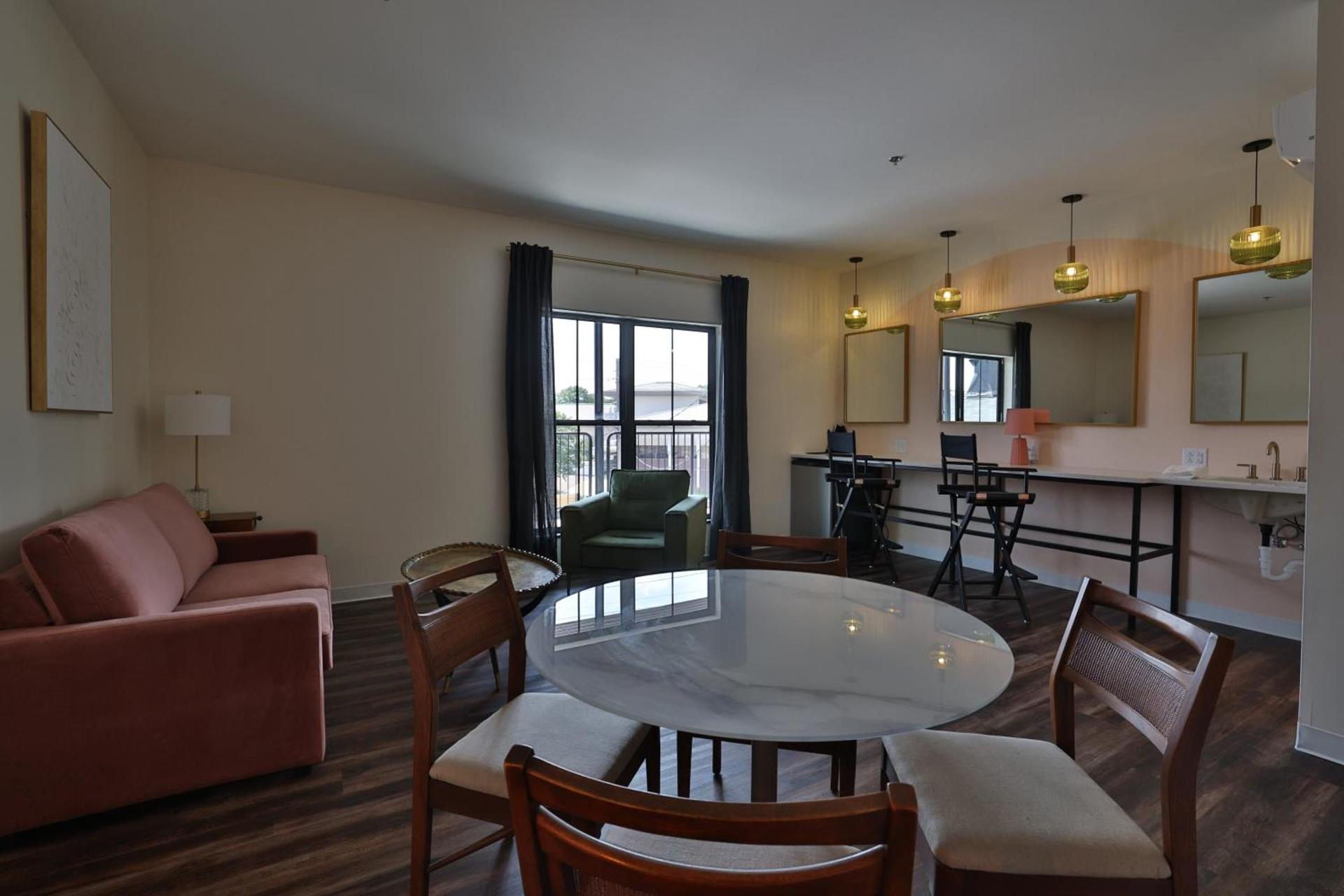 Urban Collective Boutique Hotel photo 28