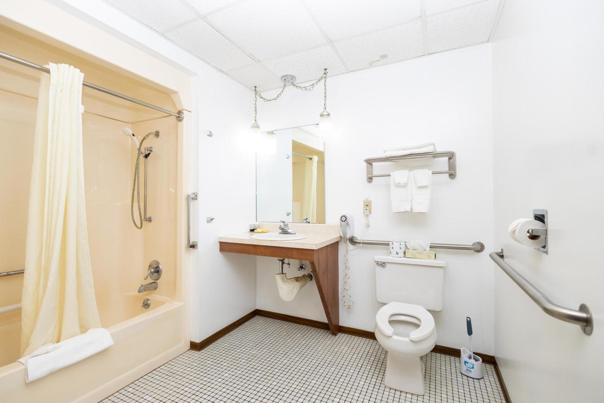 Brentwood Motor Inn photo 29