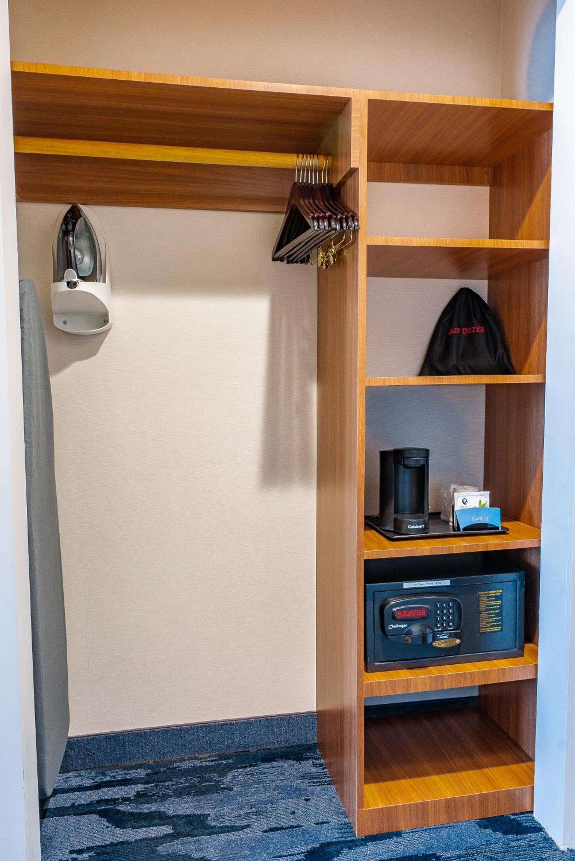 Fairfield Inn by Marriott JFK Airport photo 3