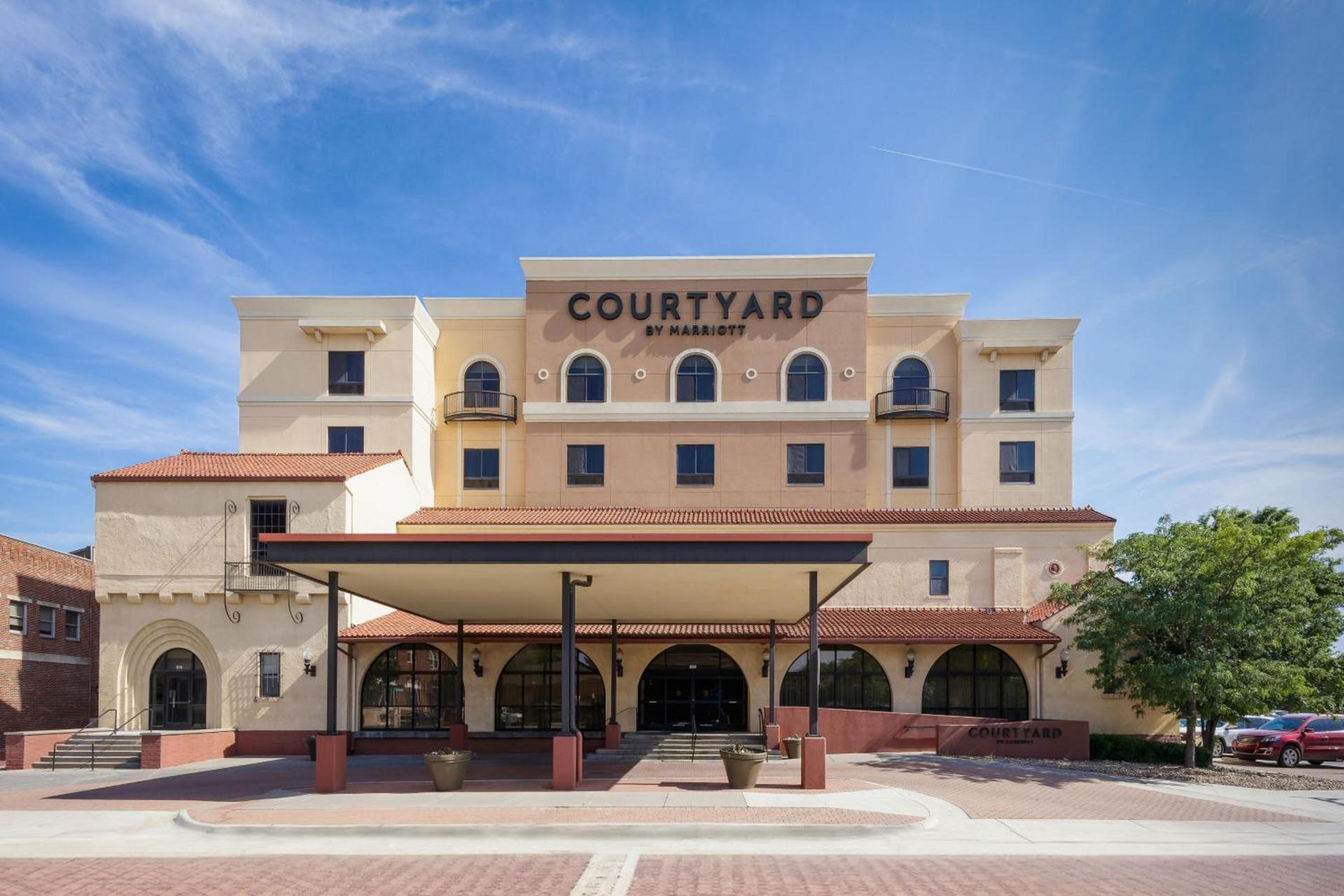 Courtyard by Marriott Wichita at Old Town photo 1