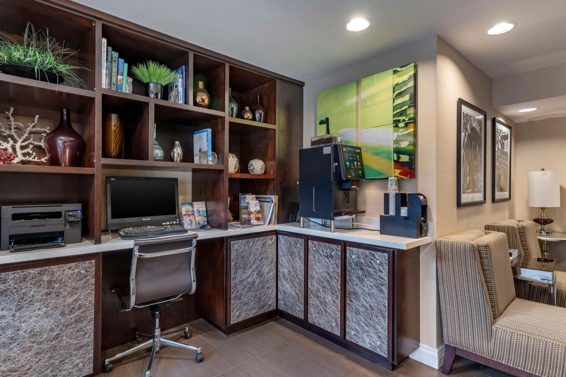 Best Western Carmel's Town House Lodge photo 10