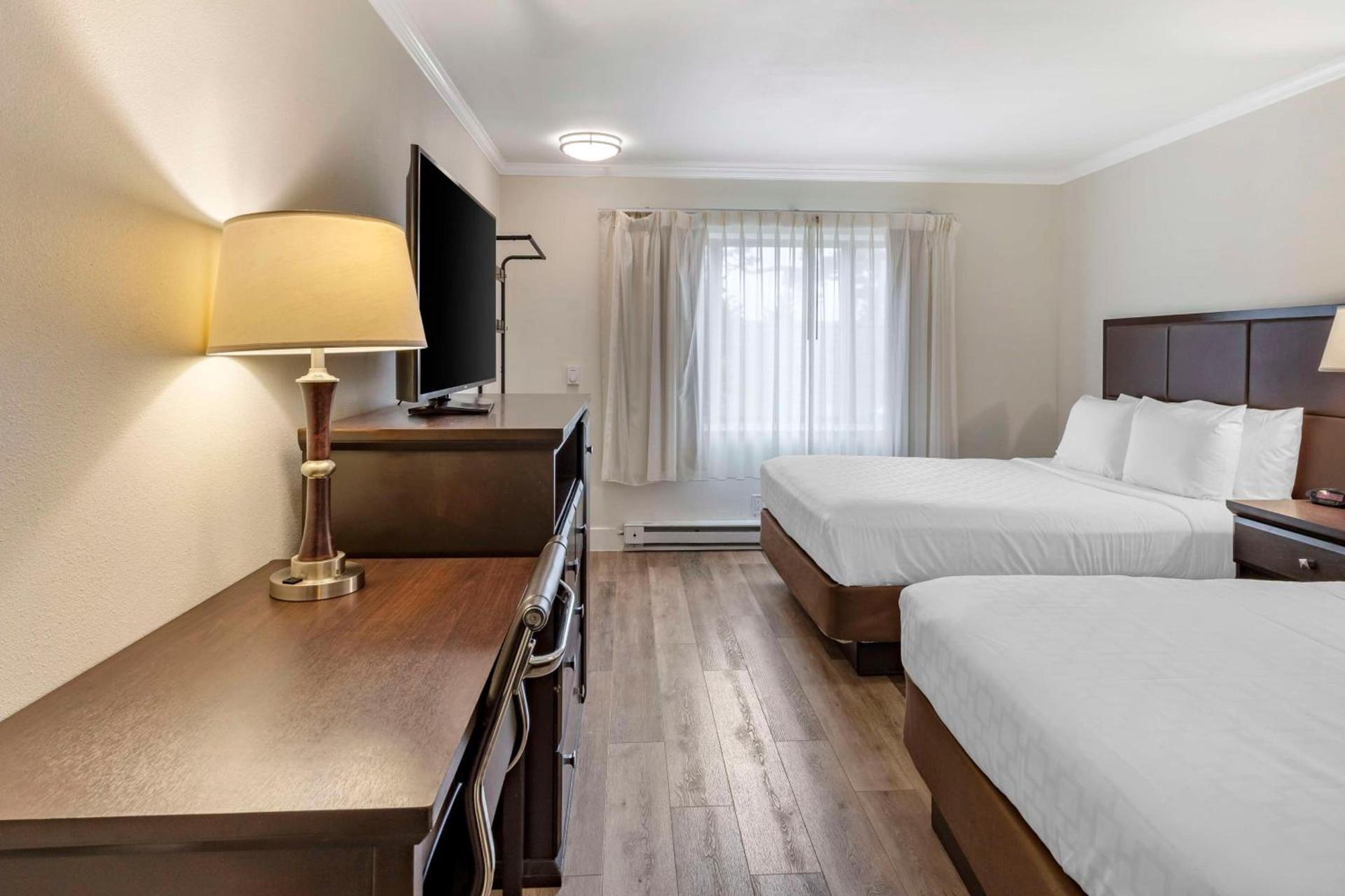 Best Western Carmel's Town House Lodge photo 16