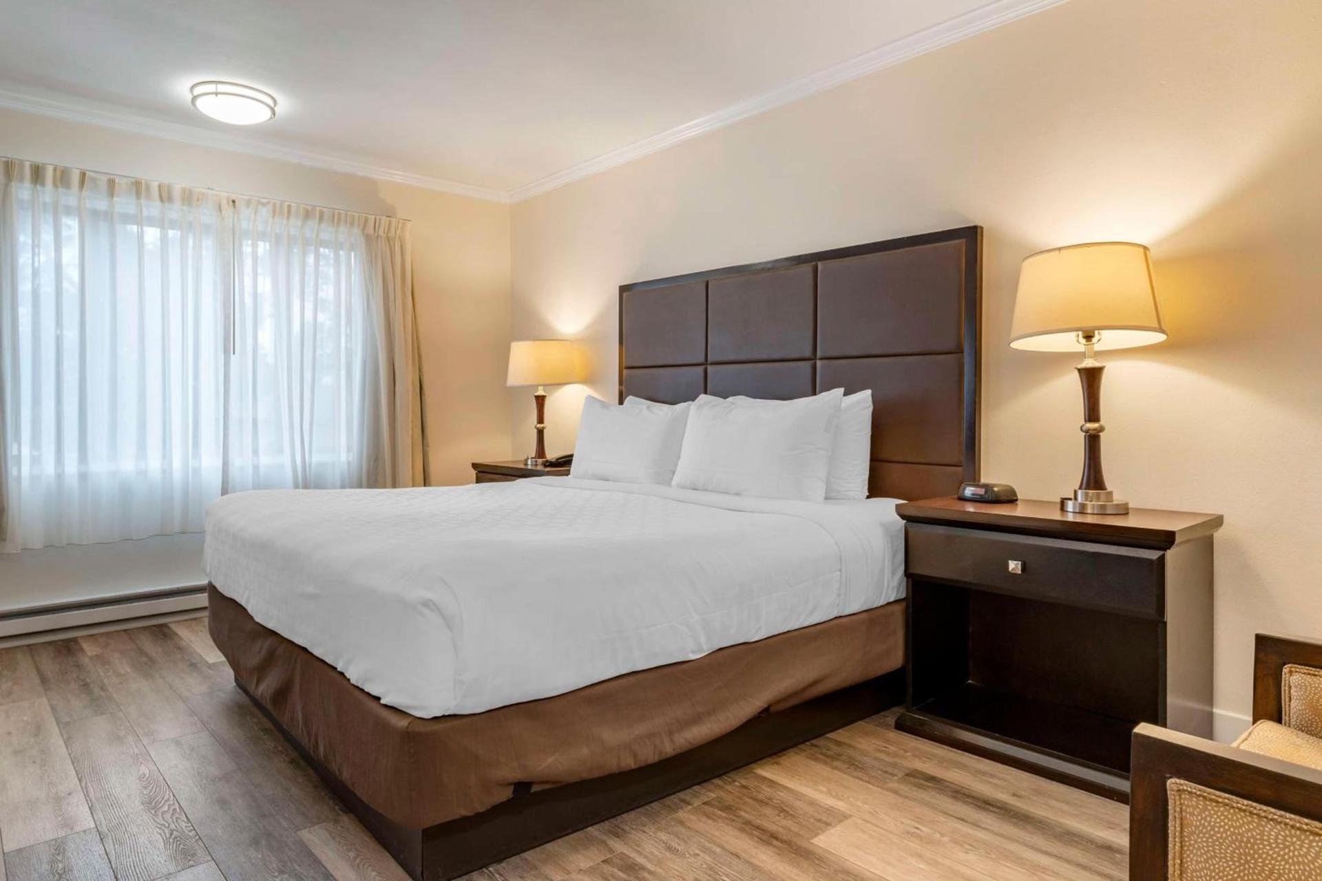 Best Western Carmel's Town House Lodge photo 19