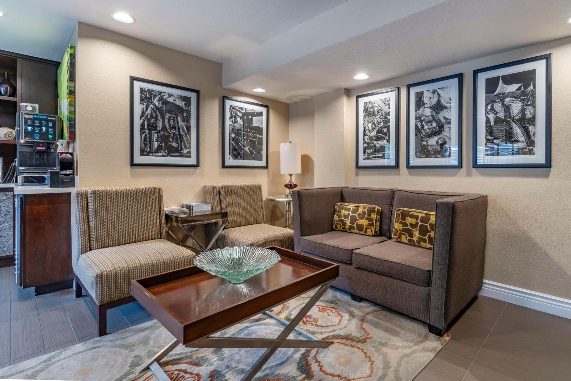 Best Western Carmel's Town House Lodge photo 6