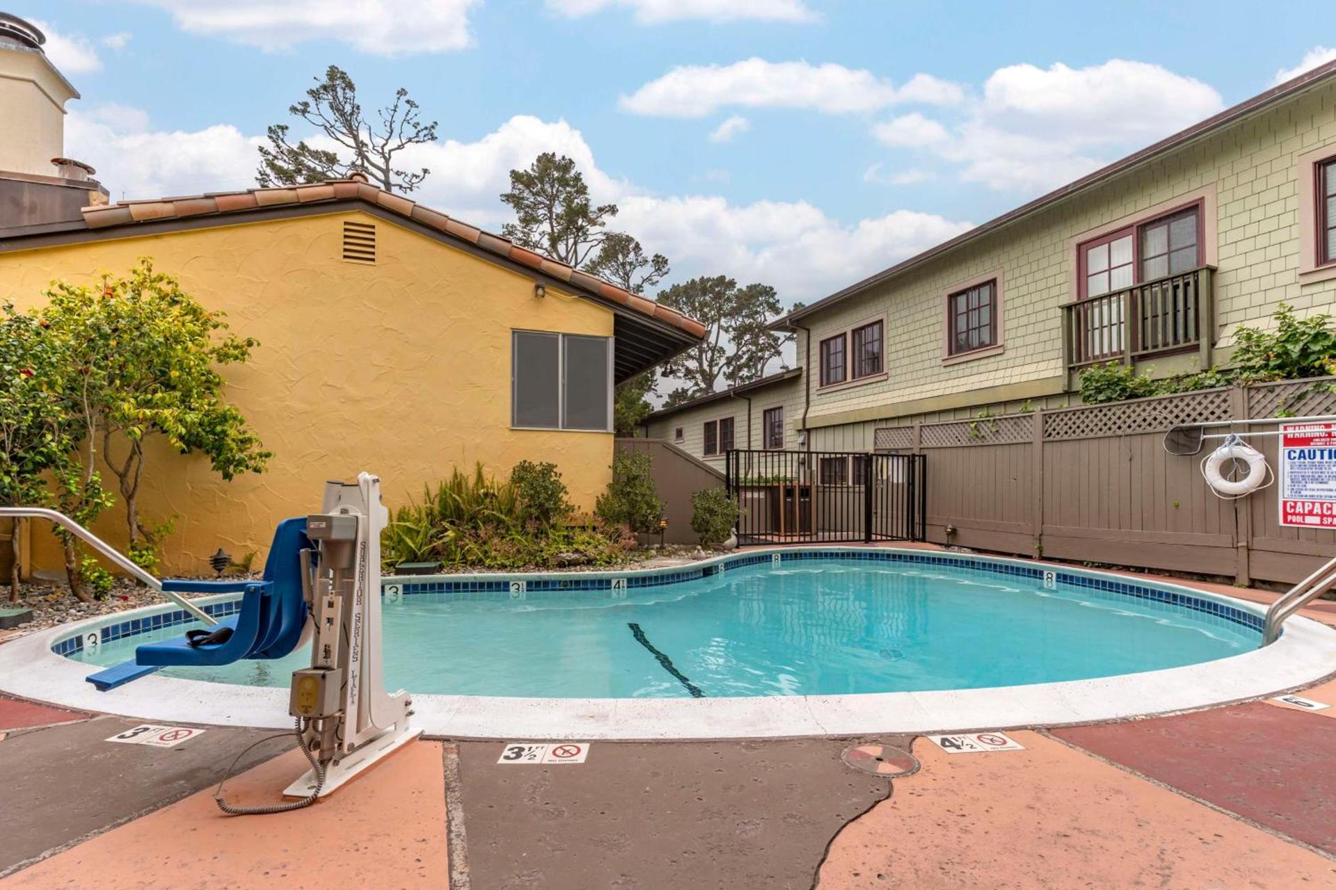 Best Western Carmel's Town House Lodge photo 12