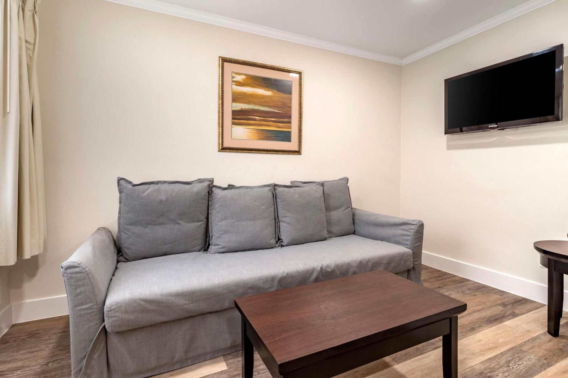 Best Western Carmel's Town House Lodge photo 31