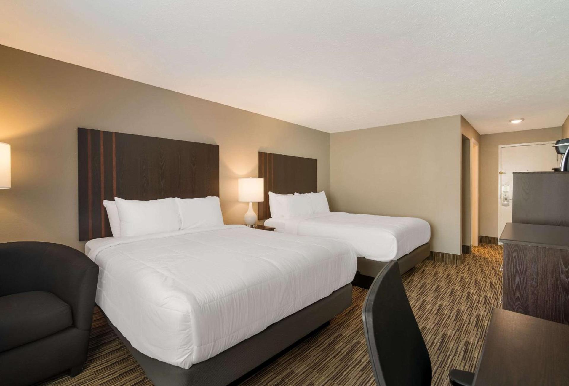 Quality Inn & Suites South Portland photo 2