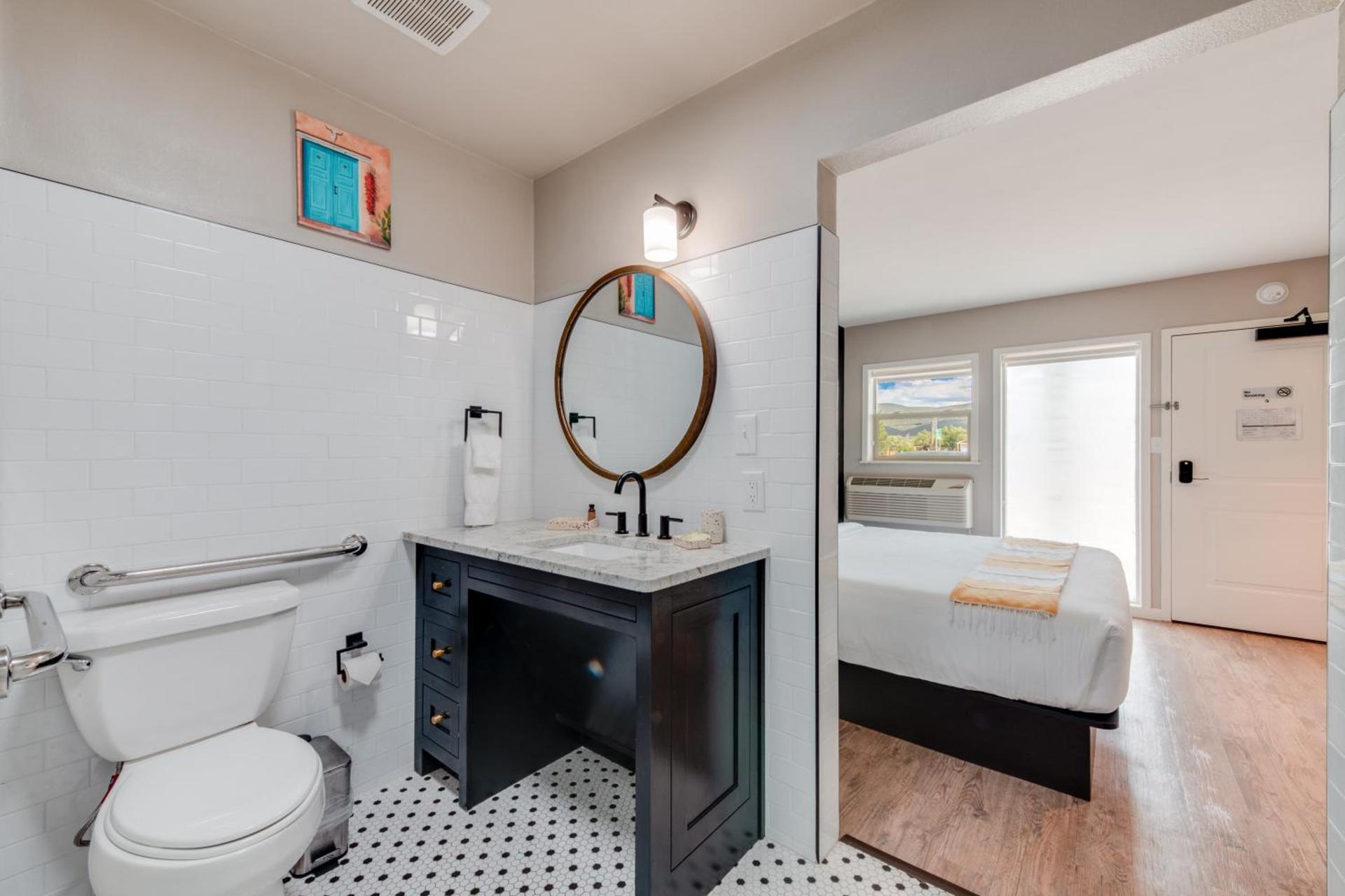 Taos Motor Lodge photo 71