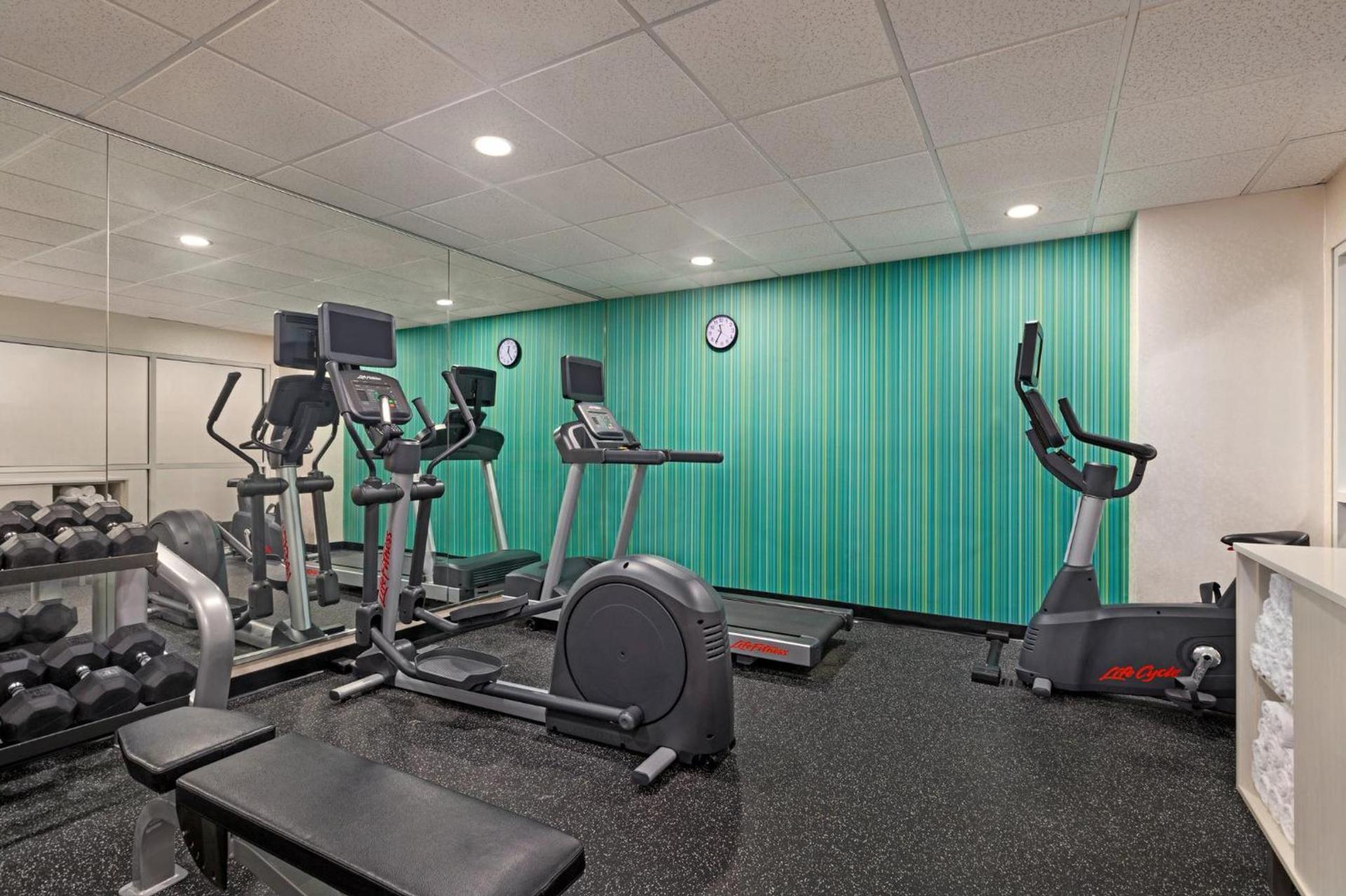 Holiday Inn Express & Suites Pembroke Pines-Sheridan St by IHG photo 70