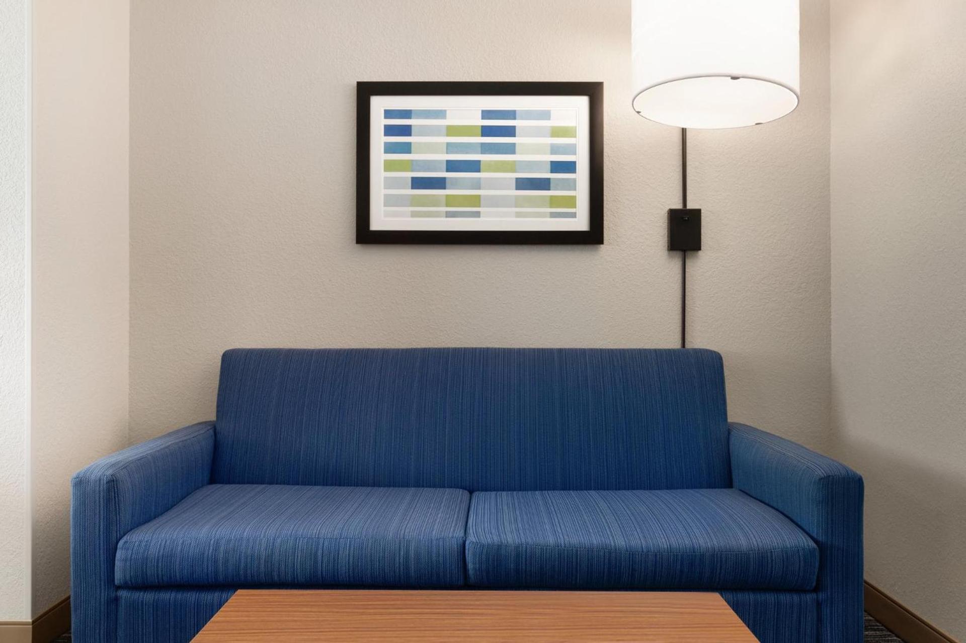 Holiday Inn Express & Suites Pembroke Pines-Sheridan St by IHG photo 54