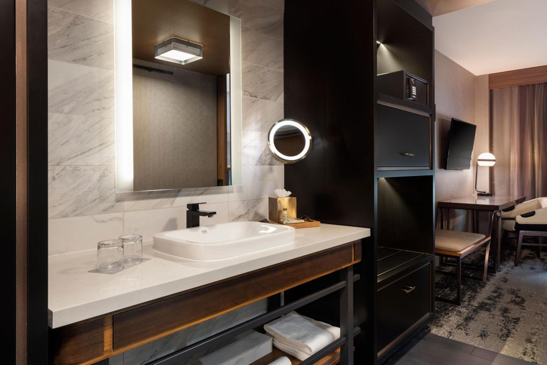 Renaissance Minneapolis Hotel, The Depot photo 22